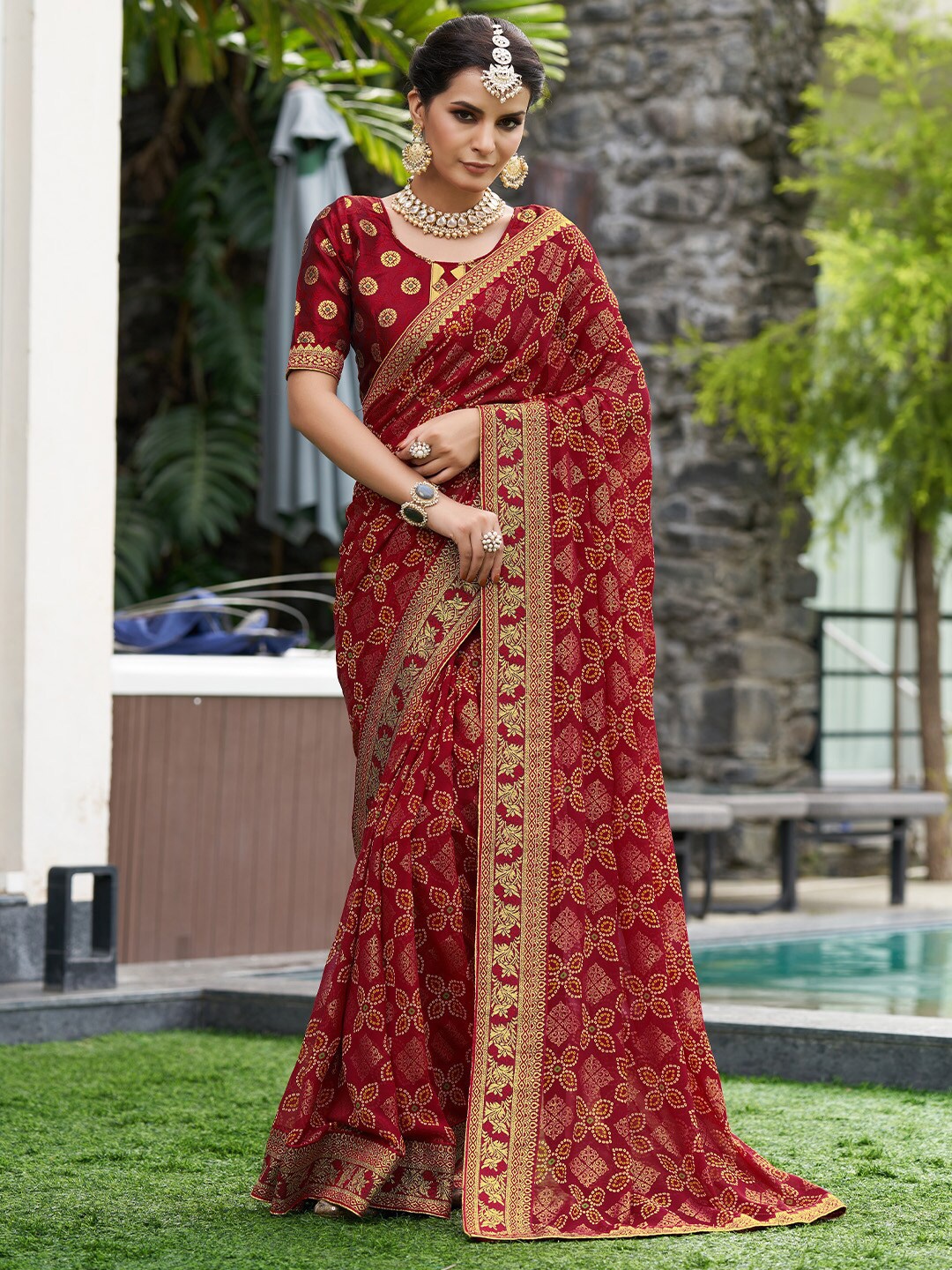 

KARAGIRI Bandhani Printed Zari Saree, Maroon
