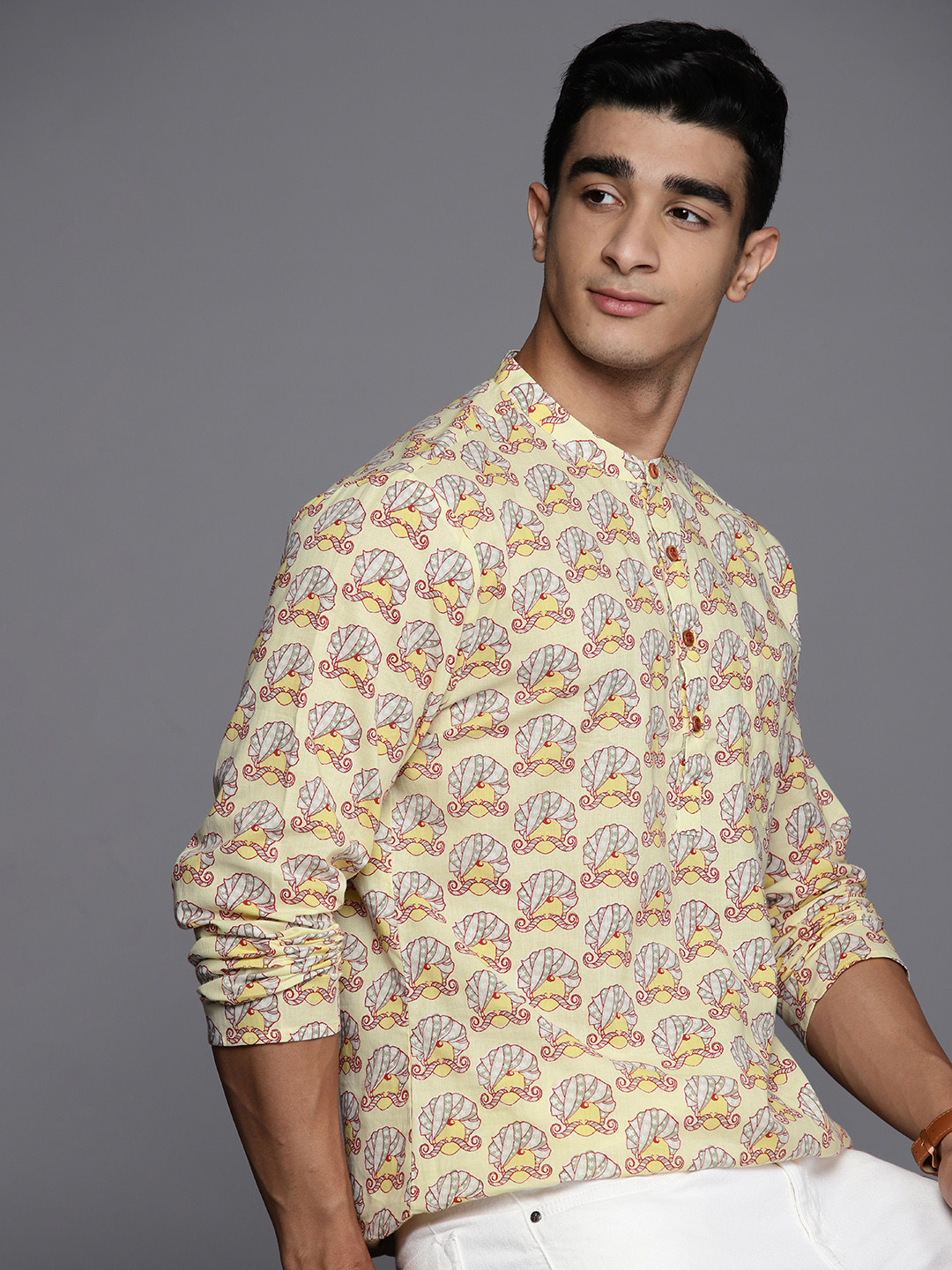 

Indo Era Men Ethnic Motifs Printed Kurta, Yellow