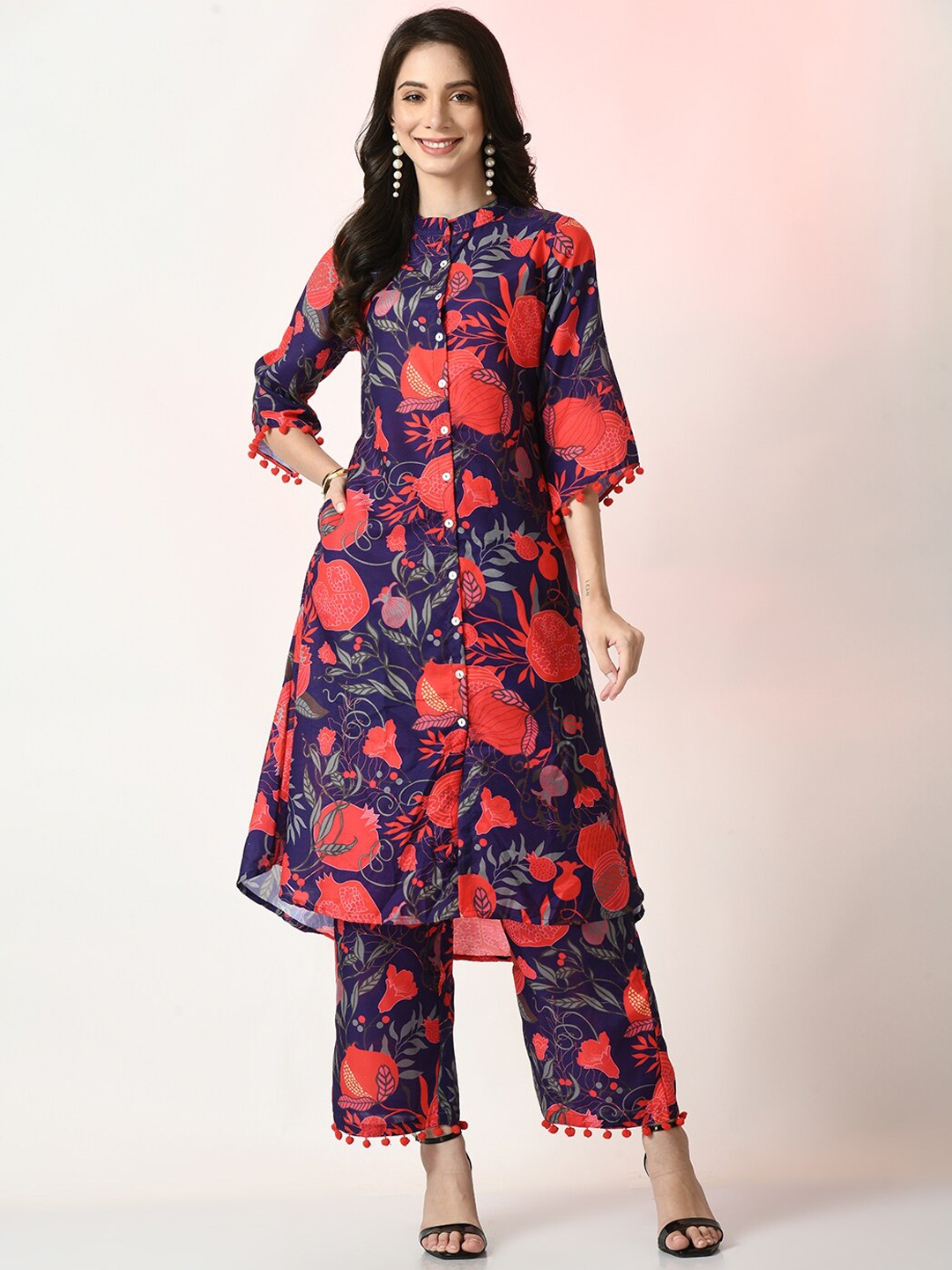 

Myshka Floral Printed A-Line Kurta with Palazzos, Navy blue