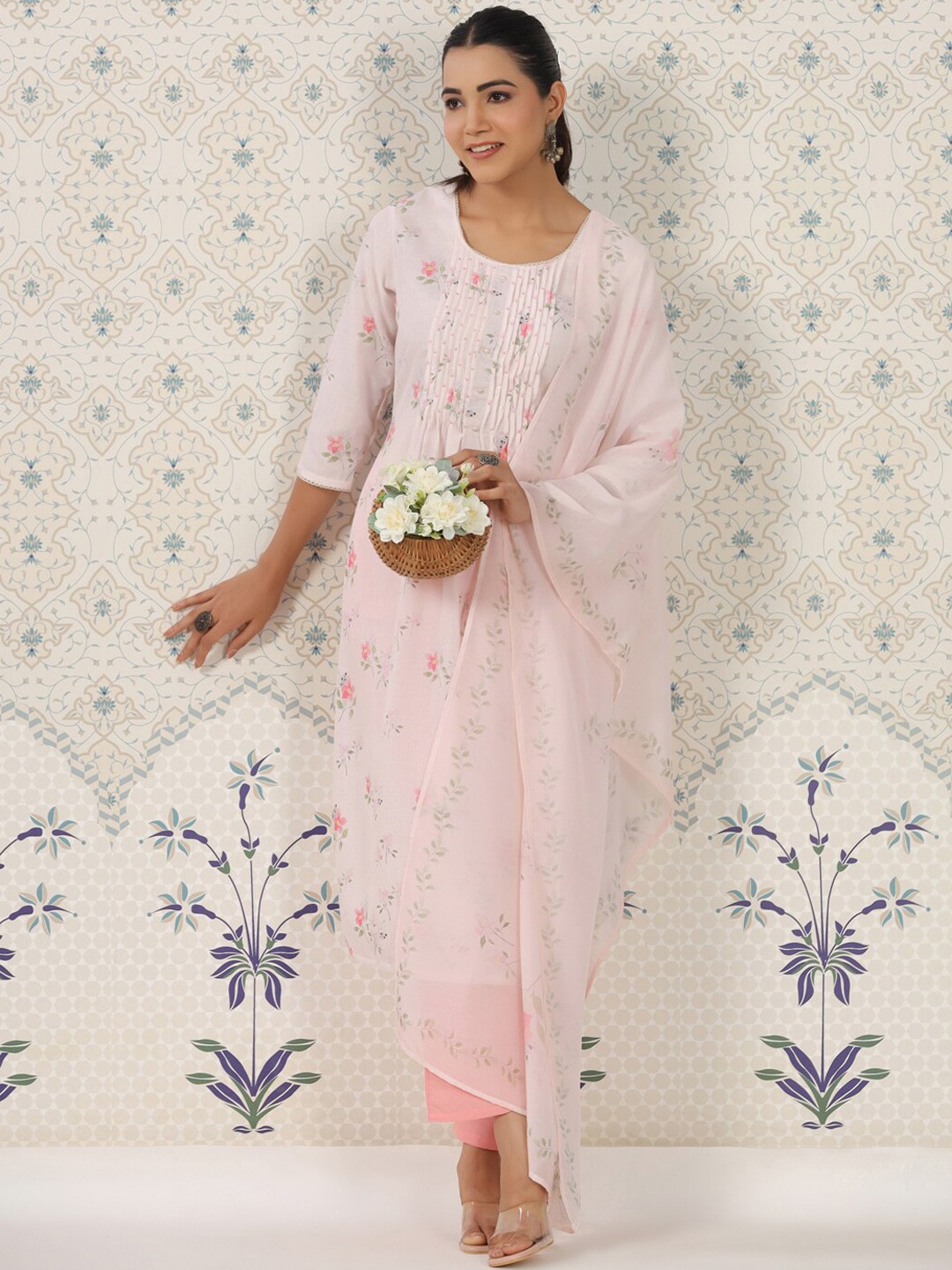 

Ode by House of Pataudi Floral Printed Pleated Kurta & Trousers With Dupatta, White