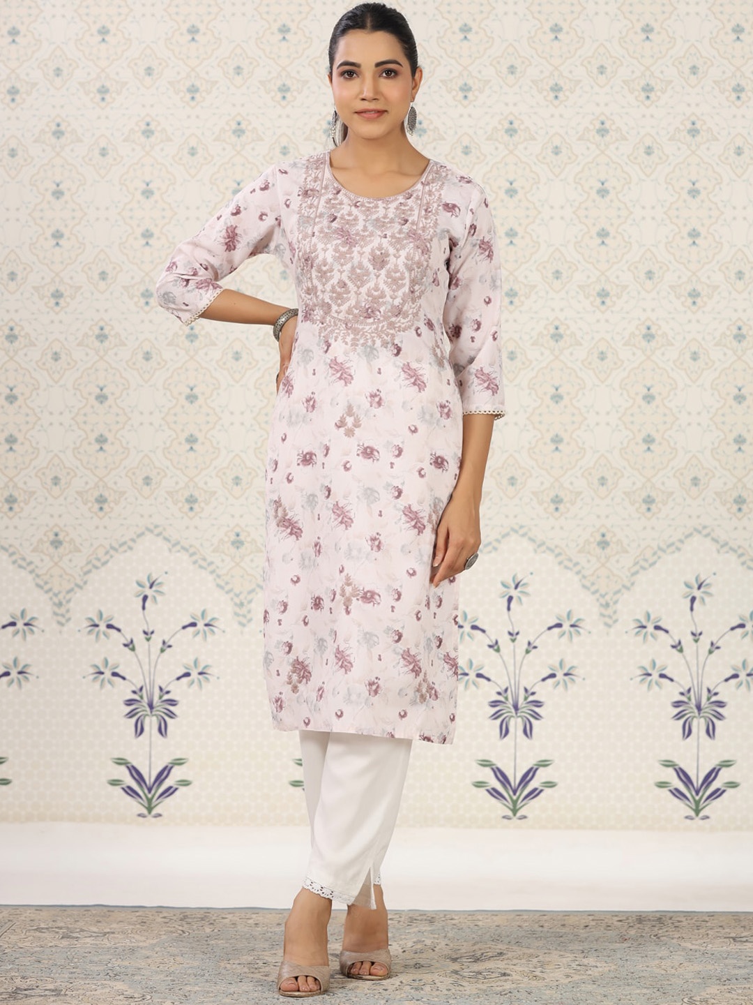 Ode by House of Pataudi Floral Yoke Design Thread Work Straight Kurta, Off white