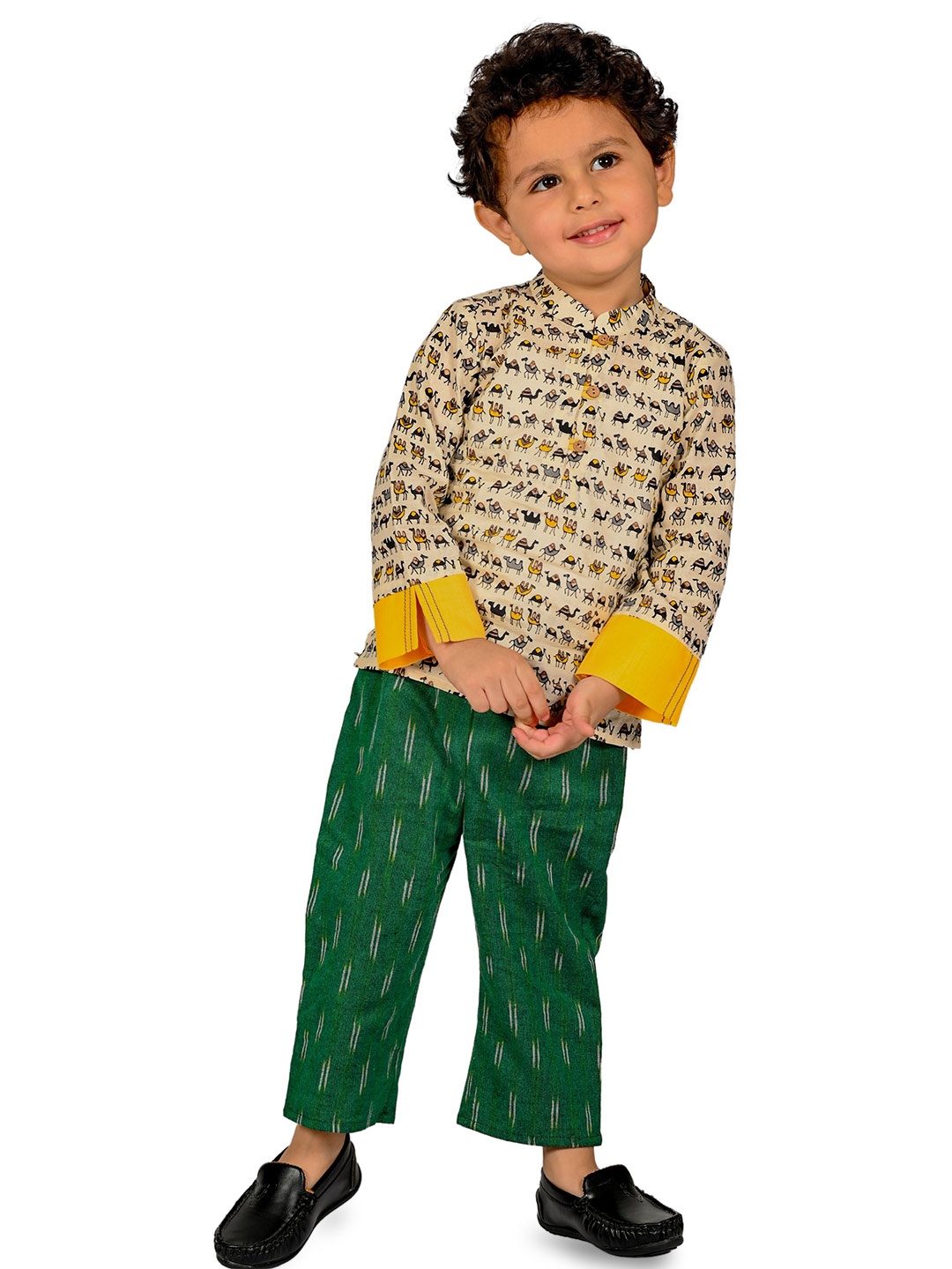 

Tiny Bunnies Boys Conversational Printed Pure Cotton Shirt With Trousers, Green