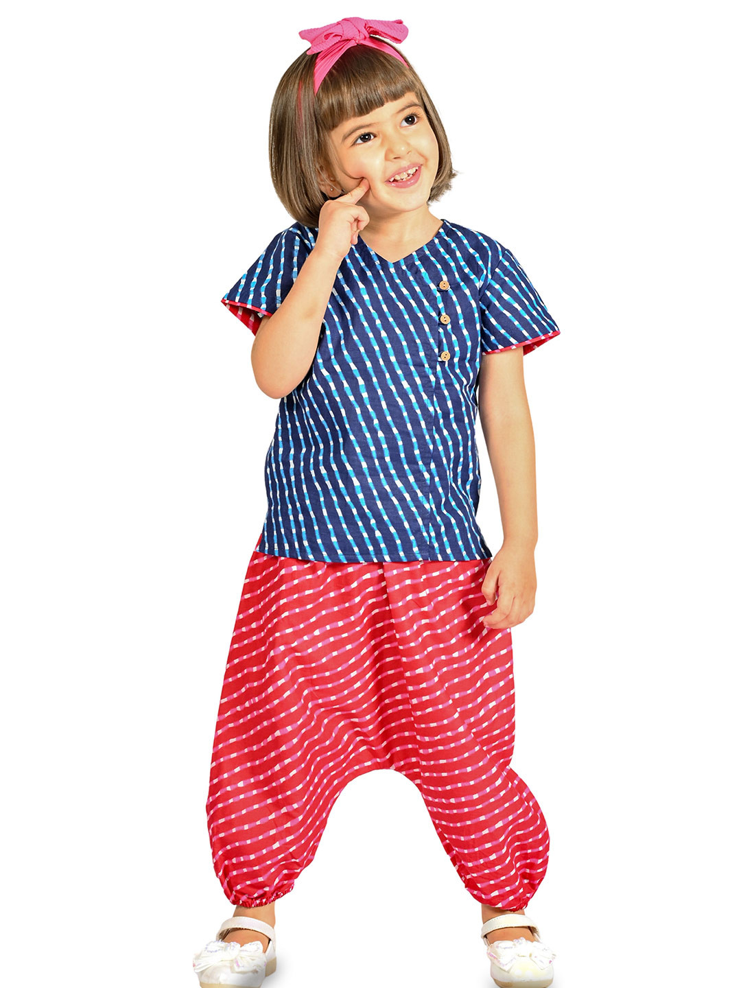 

Tiny Bunnies Girls Printed Pure Cotton Top With Dhoti Pants, Blue