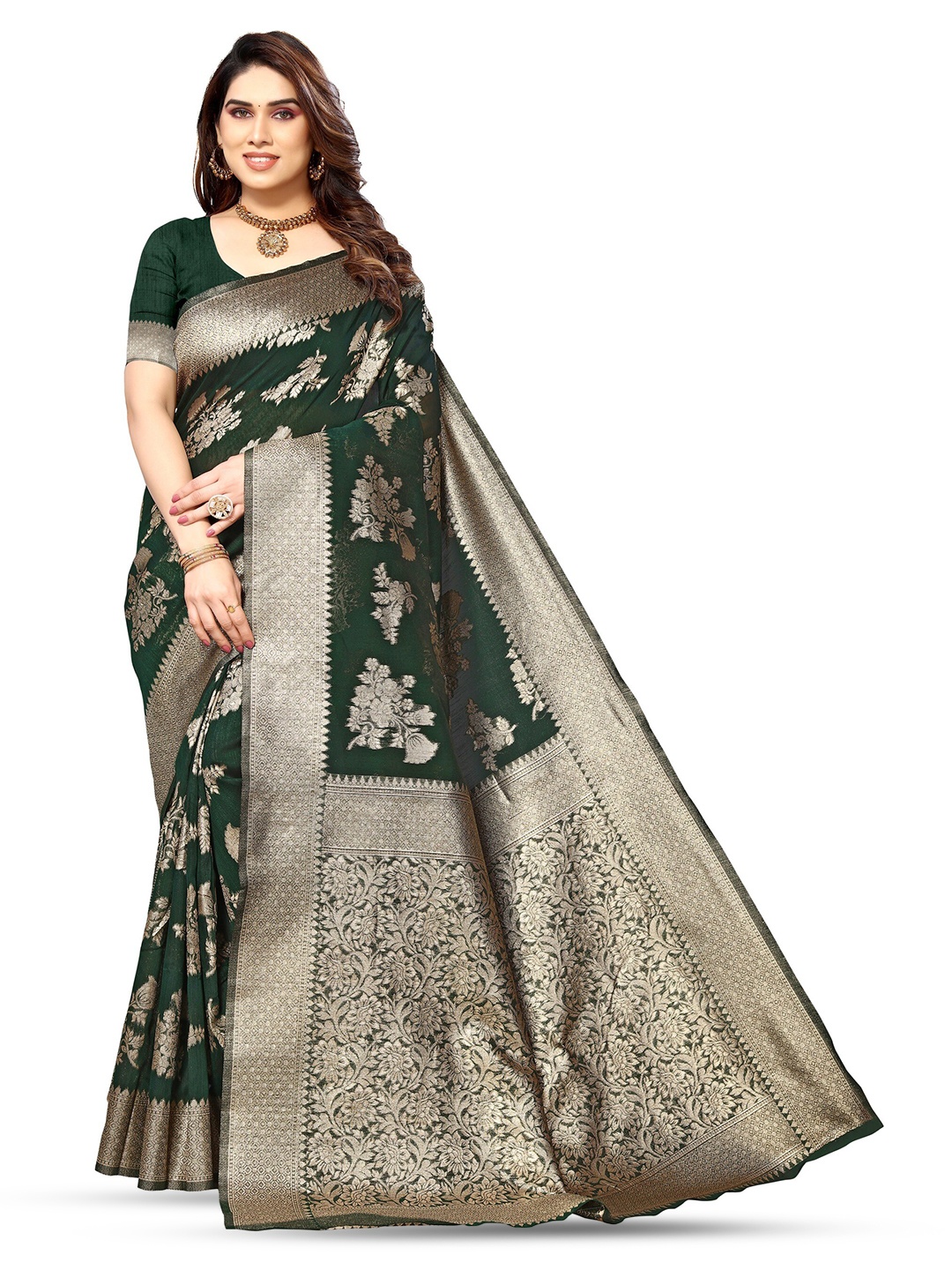 

Varanga Floral Woven Design Zari Organza Banarasi Saree, Green