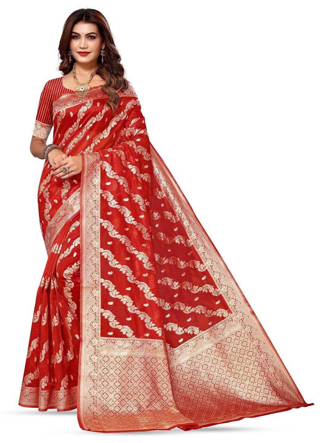 

Varanga Ethnic Motifs Woven Design Zari Detailed Organza Banarasi Saree, Red