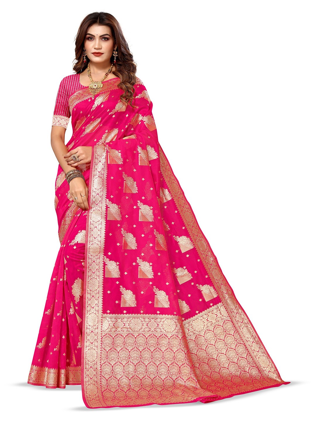 

Varanga Floral Woven Design Zari Organza Banarasi Saree, Fuchsia