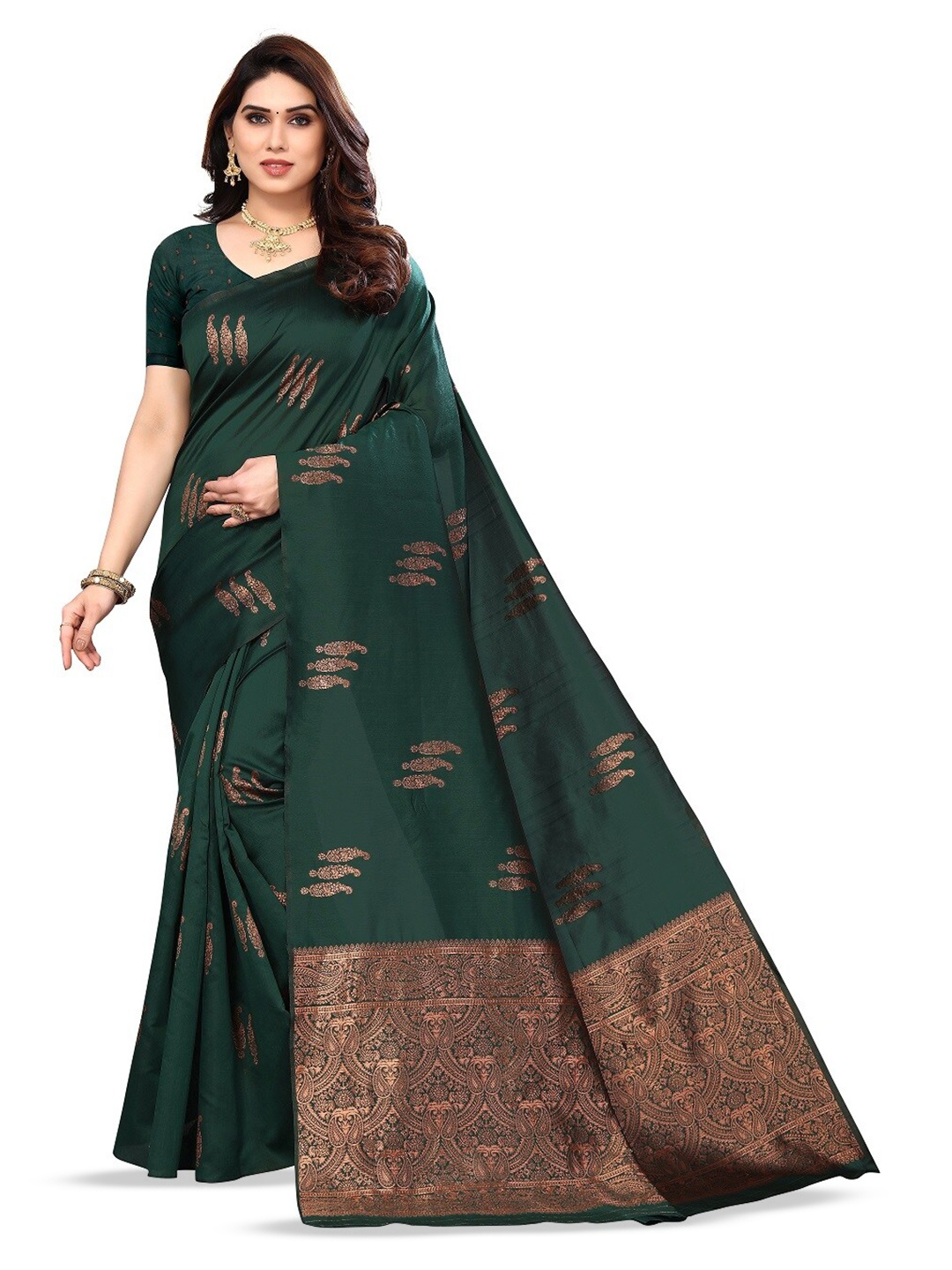 

Varanga Green & Gold-Toned Paisley Woven Design Zari Banarasi Saree