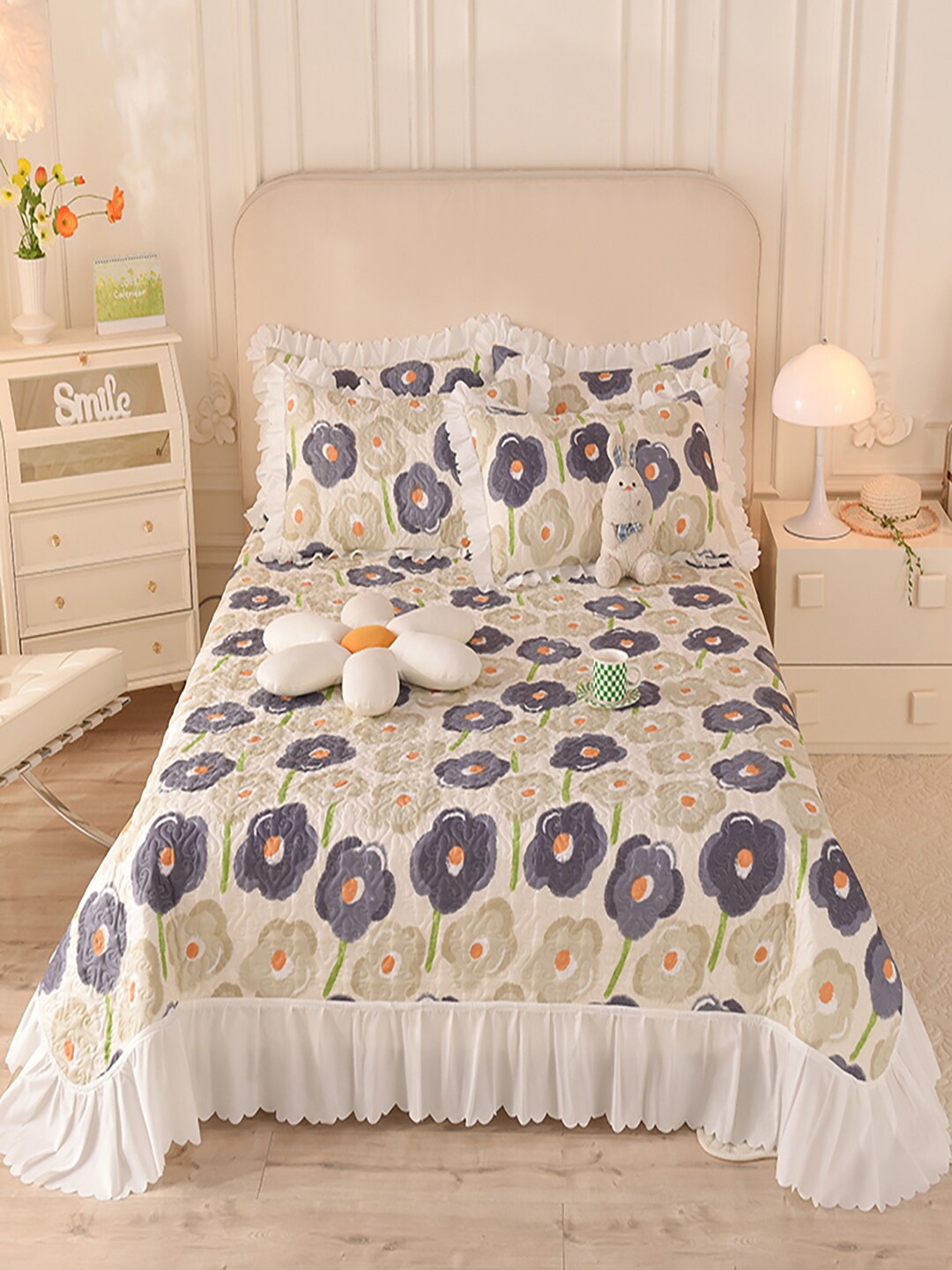 

JC Collection Printed King Bed Cover With 2 Pillow Covers, White