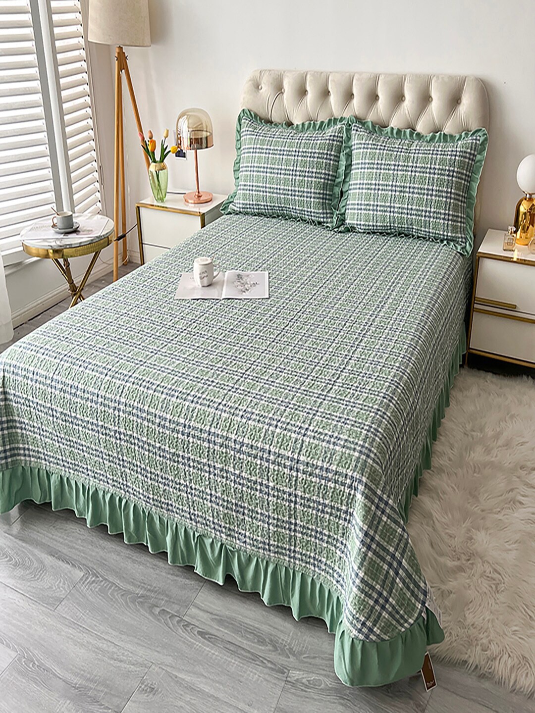 

JC HOME Green & White Checked 162 GSM Queen Bed Cover With Pillow Covers