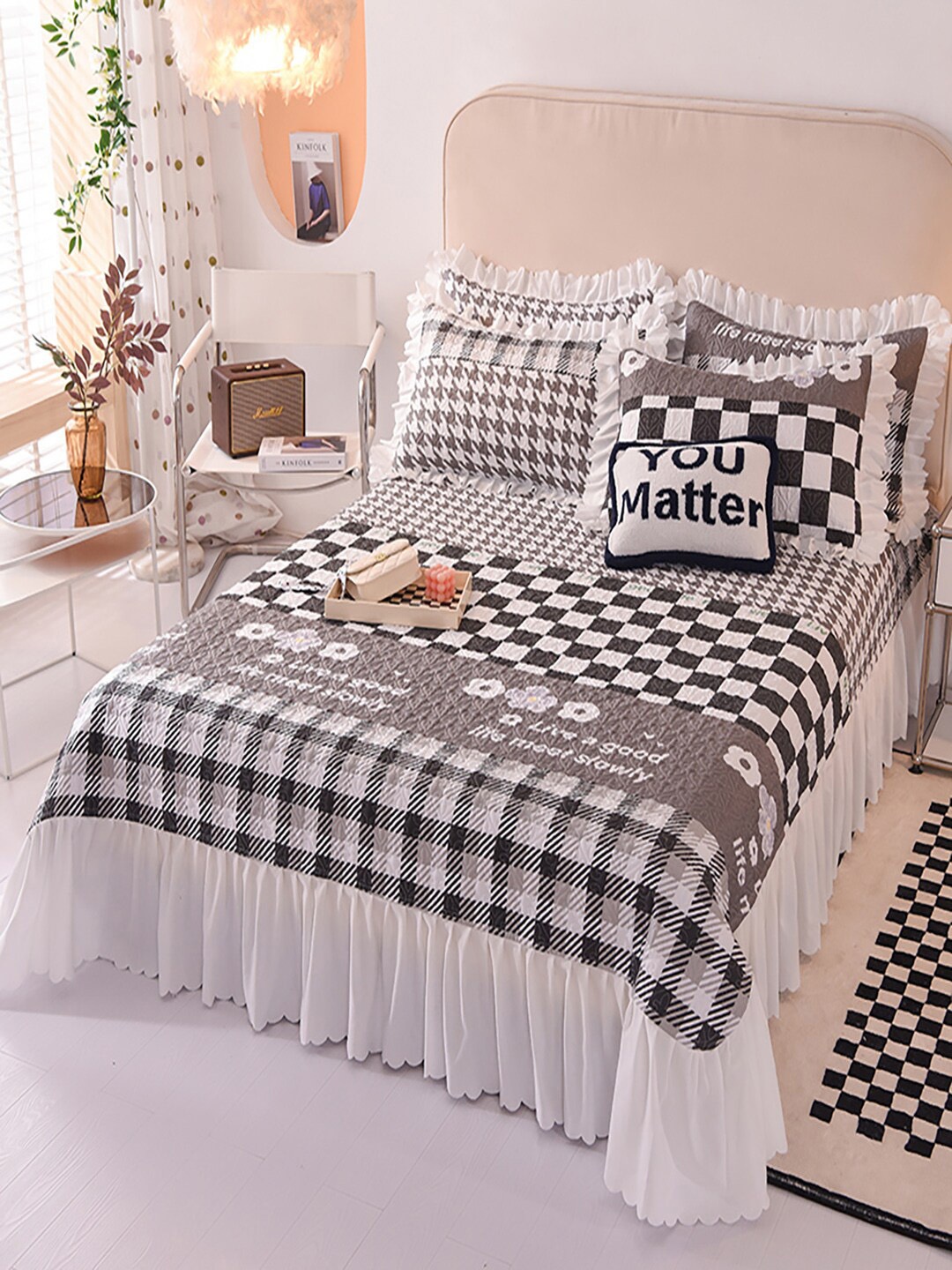 

JC Collection Grey & White Self Design 162 TC Single Bed Cover With 2 Pillow Covers