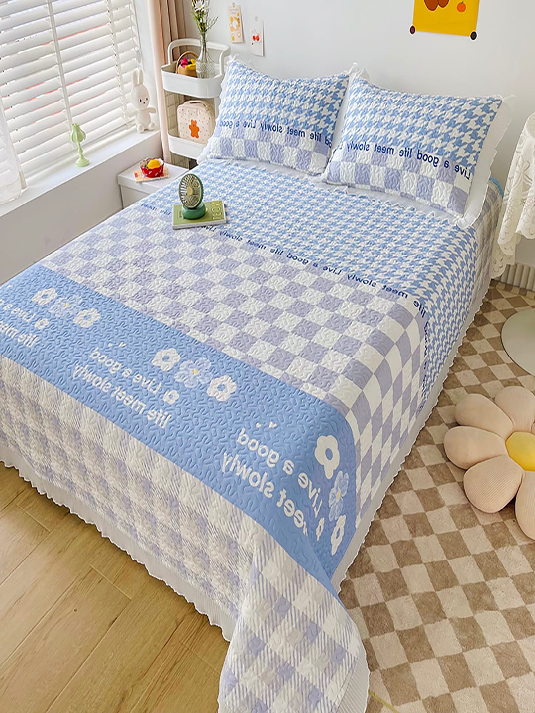 

JC HOME Blue & White Checked 162 TC Double Queen Bed Cover With 2 Pillow Covers