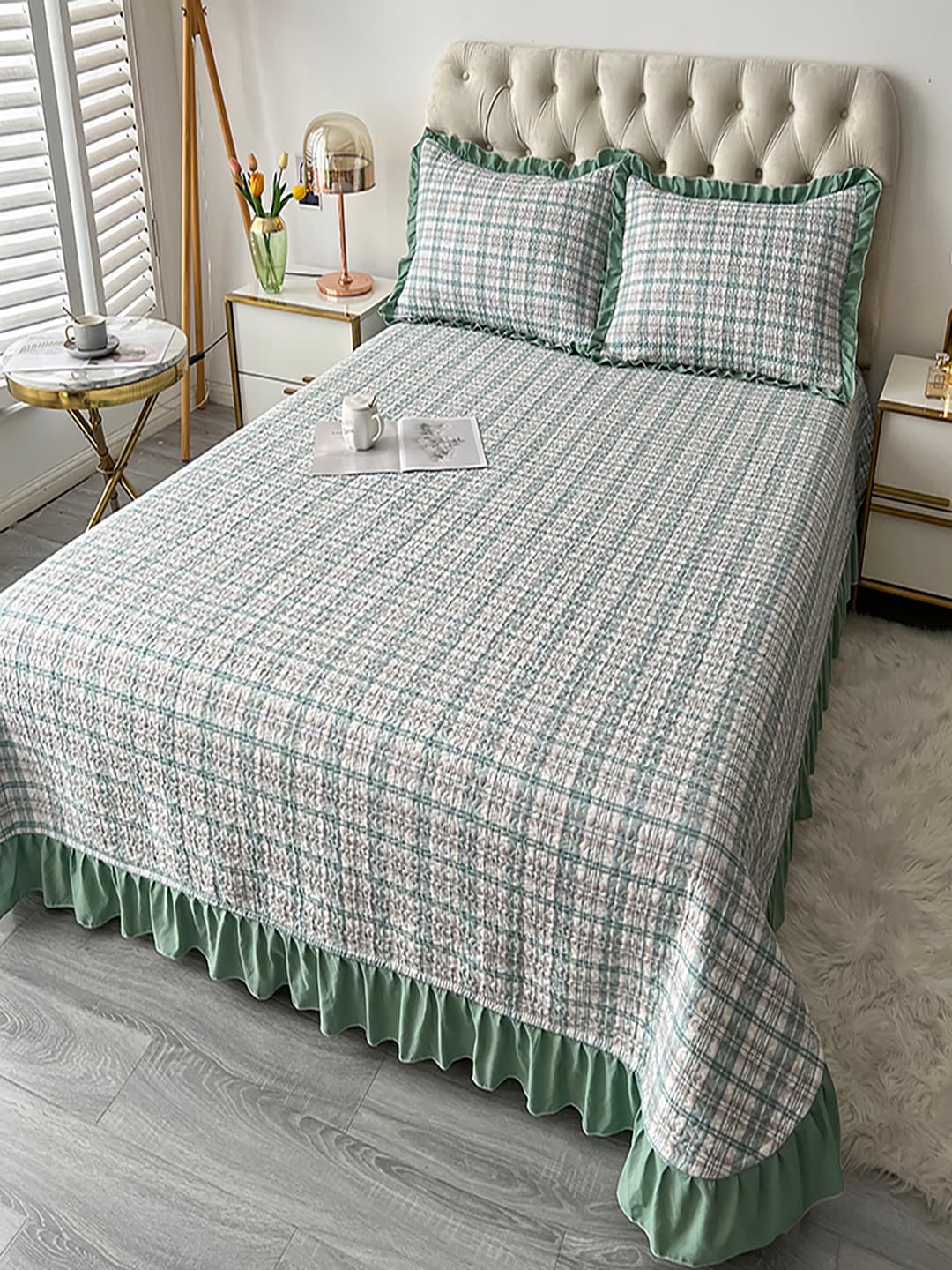 

JC HOME Green & White Checked 162 TC Double Queen Bed Cover With 2 Pillow Covers