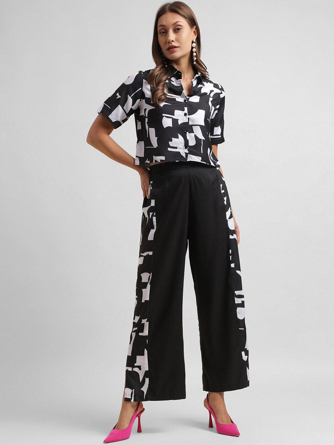 

Selvia Printed Shirt With Trousers Co-Ords, Black