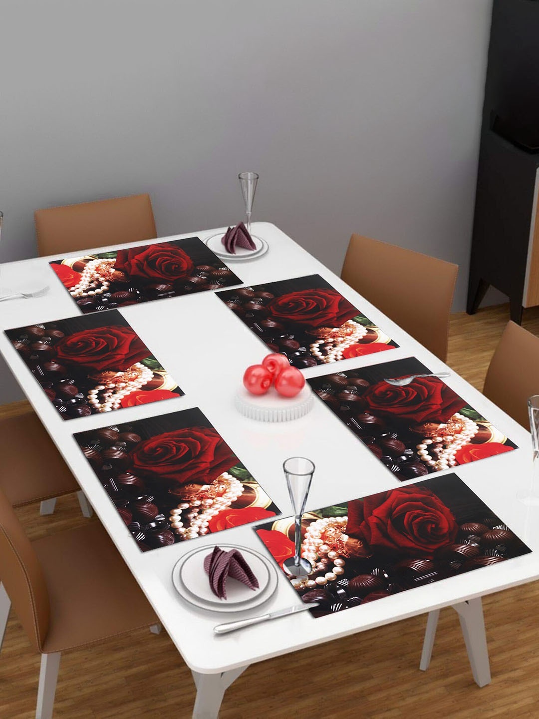

Dakshya Industries Red & White 6 Pieces Printed Rectangle Table Placemats