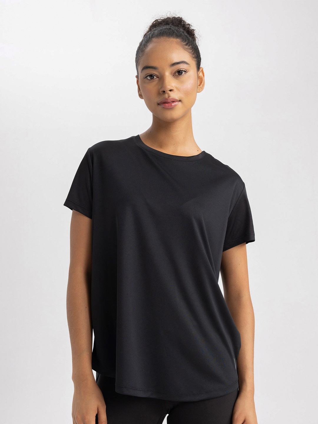 

DeFacto Extented Sleeves T-shirt, Black