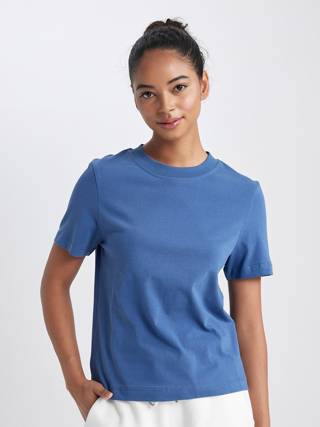 

DeFacto Round Neck Knitted CottonT-shirt, Blue