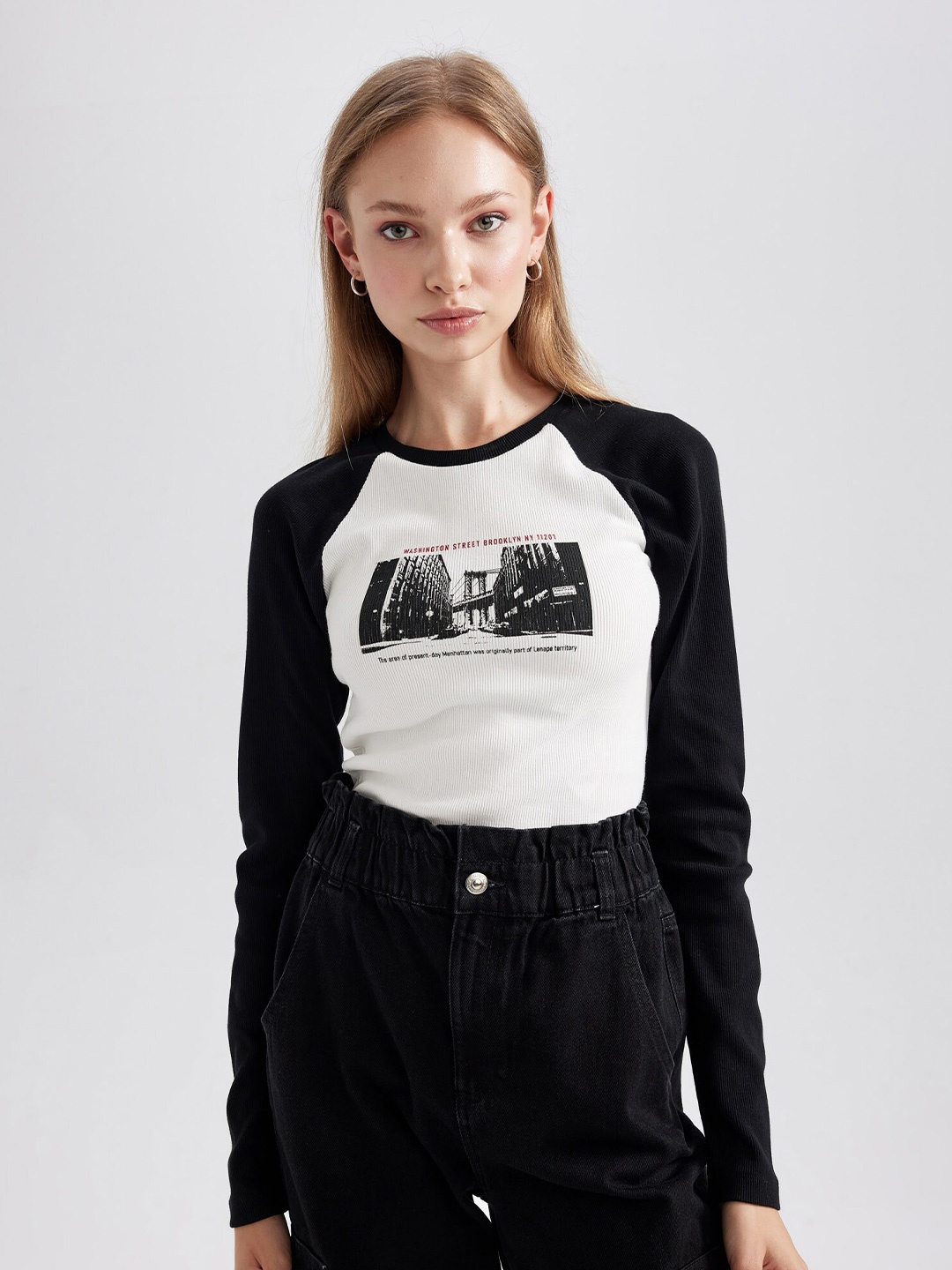 

DeFacto Graphic Printed Raglan Sleeves T-shirt, White