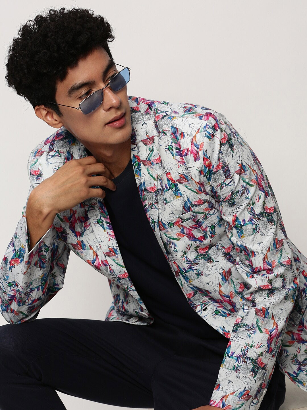 

SHOWOFF Tropical Printed Slim-Fit Single Breasted Cotton Blazer, White