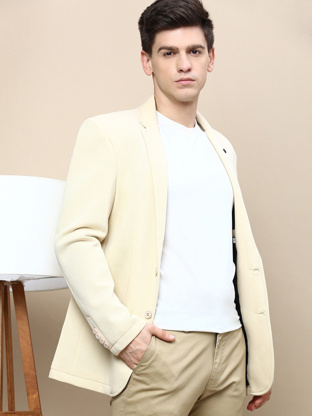 

SHOWOFF Slim-Fit Notched Lapel Collar Single-Breasted Casual Blazer, Cream