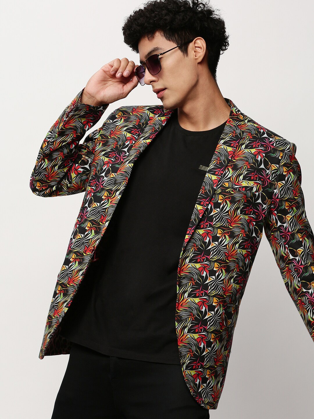 

SHOWOFF Abstract Printed Slim Fit Single-Breasted Cotton Blazer, Black