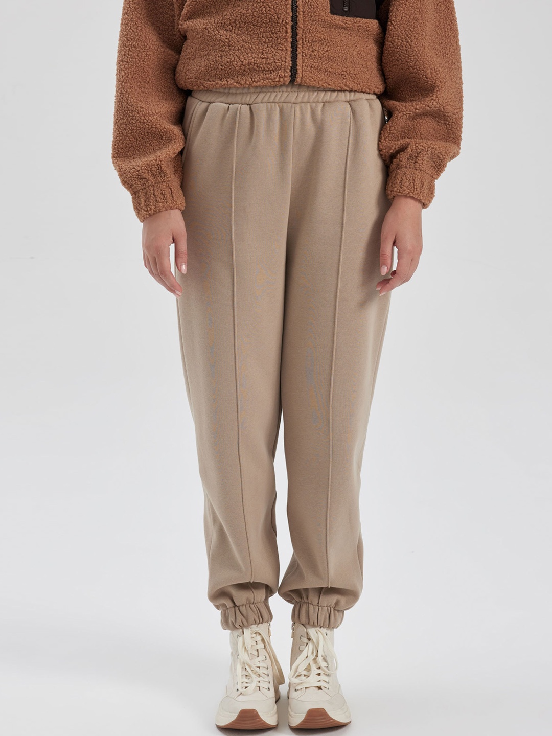 

DeFacto Women Mid-Rise Regular Fit Joggers Trousers, Brown