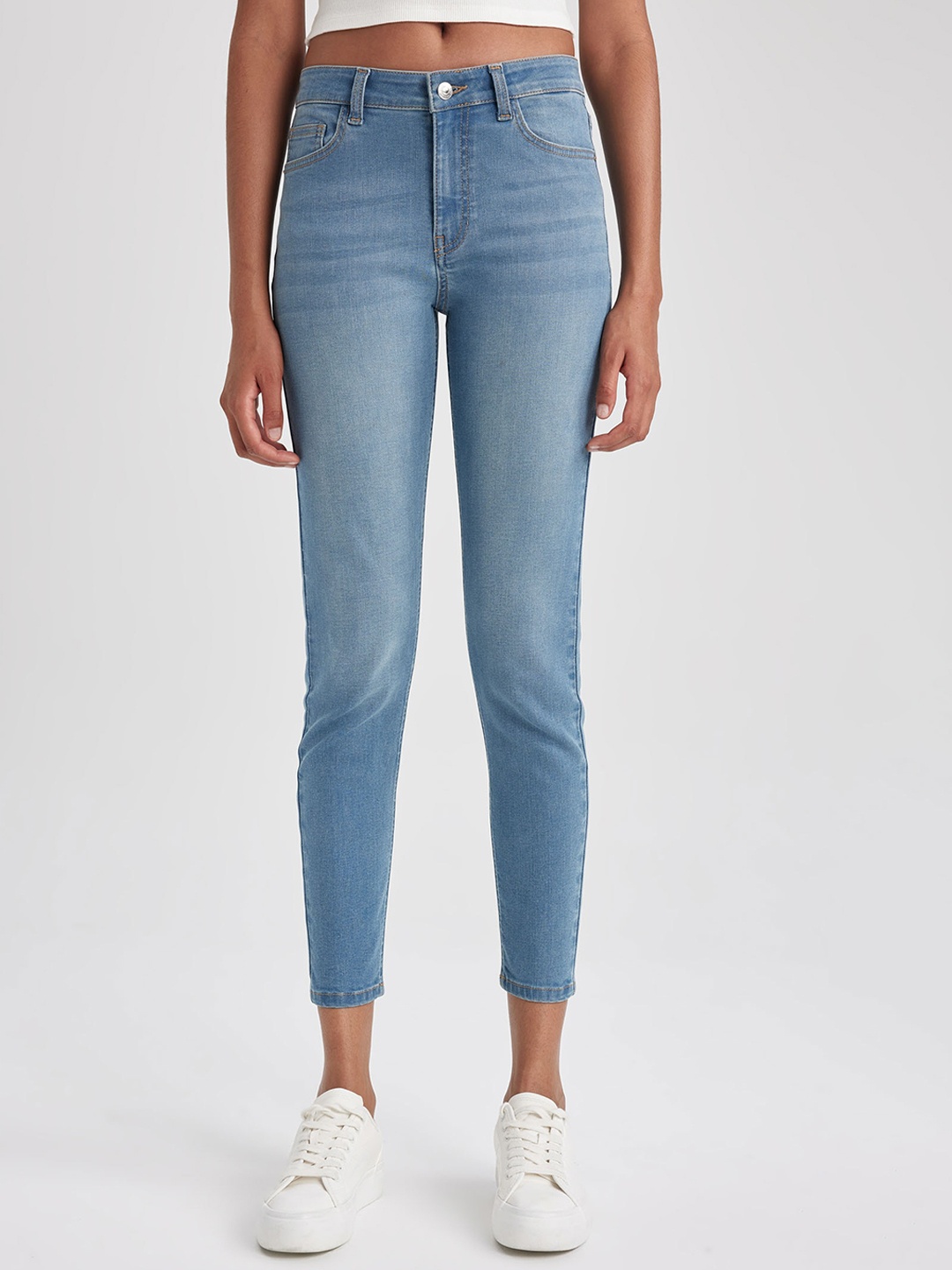 

DeFacto Women Clean Look Mid Rise Cotton Jeans, Blue