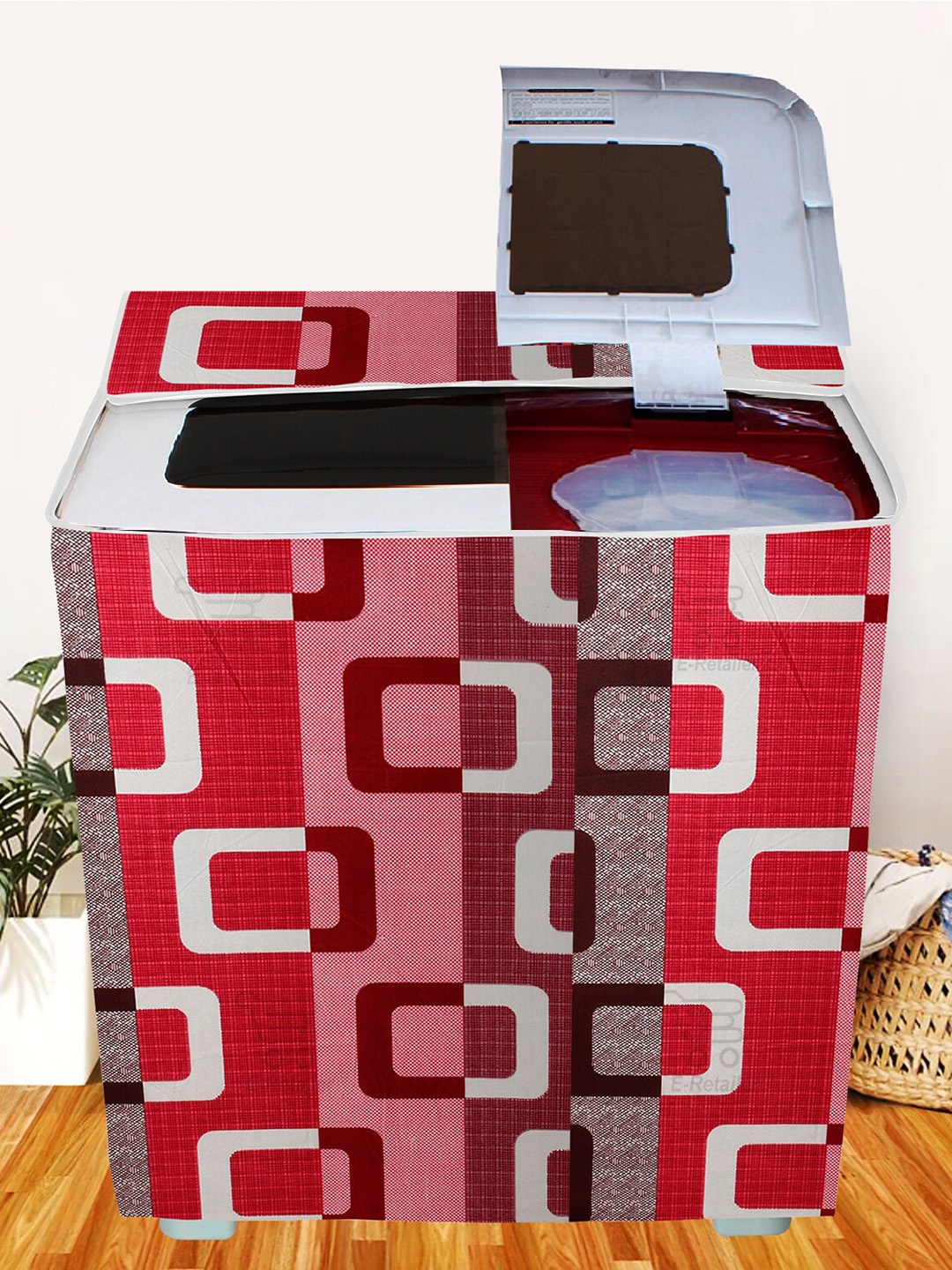 

E-Retailer Burgundy & Red Geometric Printed Semi Automatic Washing Machine Cover