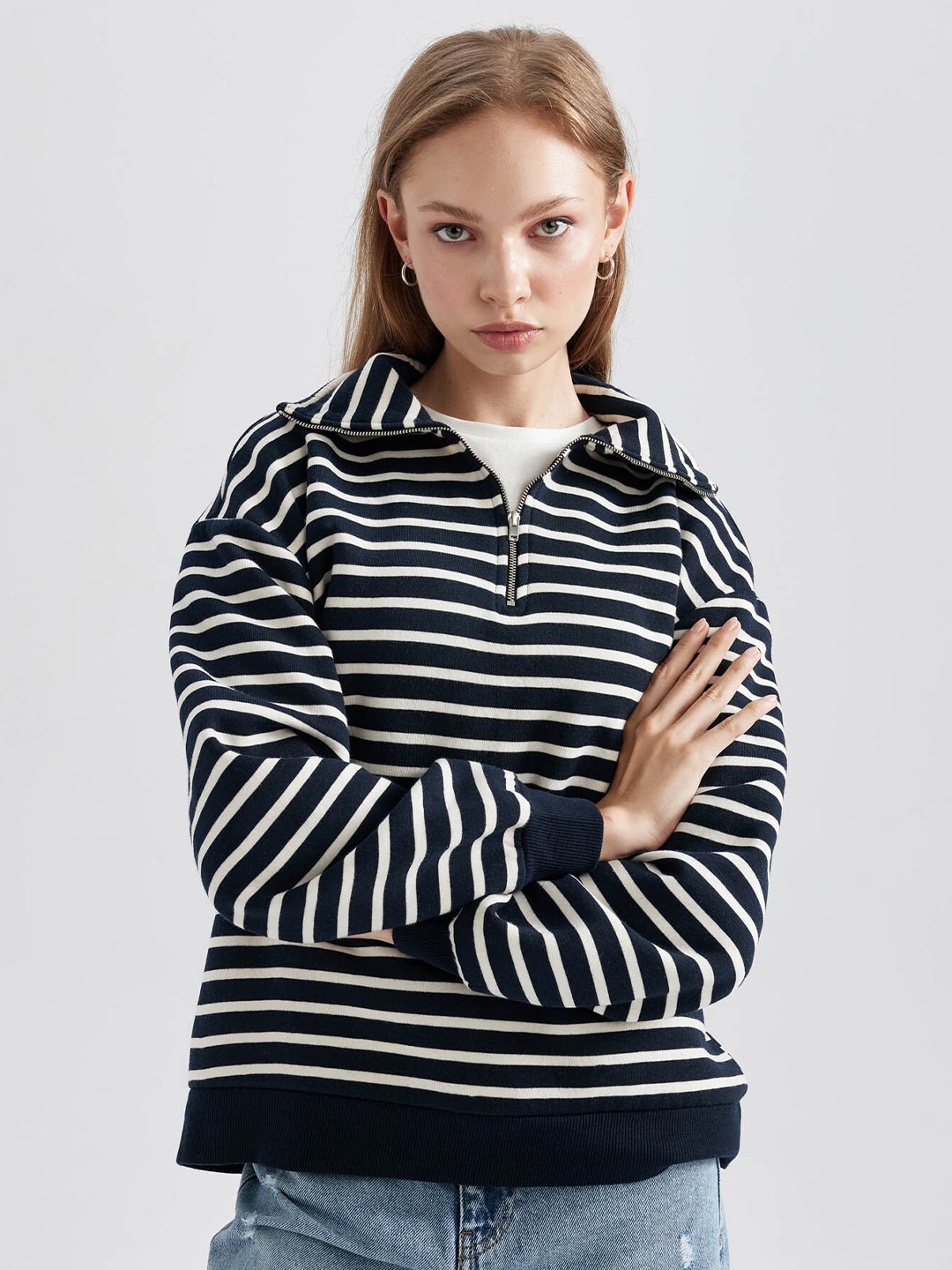 

DeFacto Striped Shirt Collar Half Zipper Pullover Sweater, Black