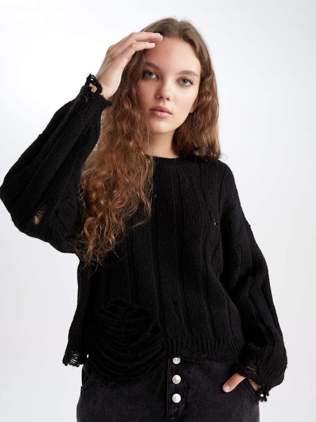 

DeFacto Ribbed Round Neck Pullover Sweater, Black