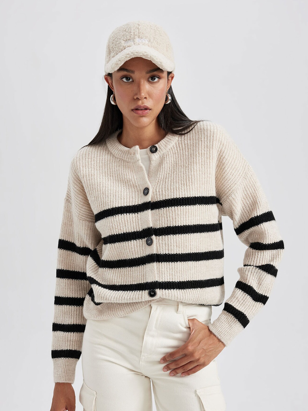 

DeFacto Women Striped Cardigan, White
