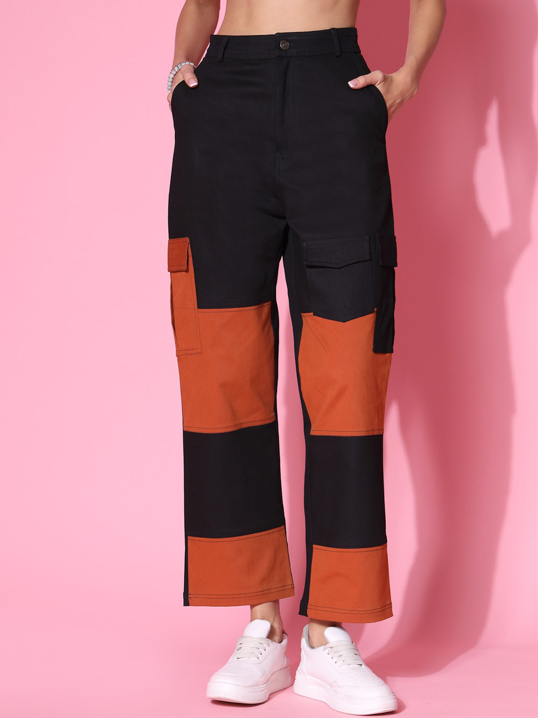 

KASSUALLY Women Colourblocked Straight Fit Pure Cotton Trousers, Black