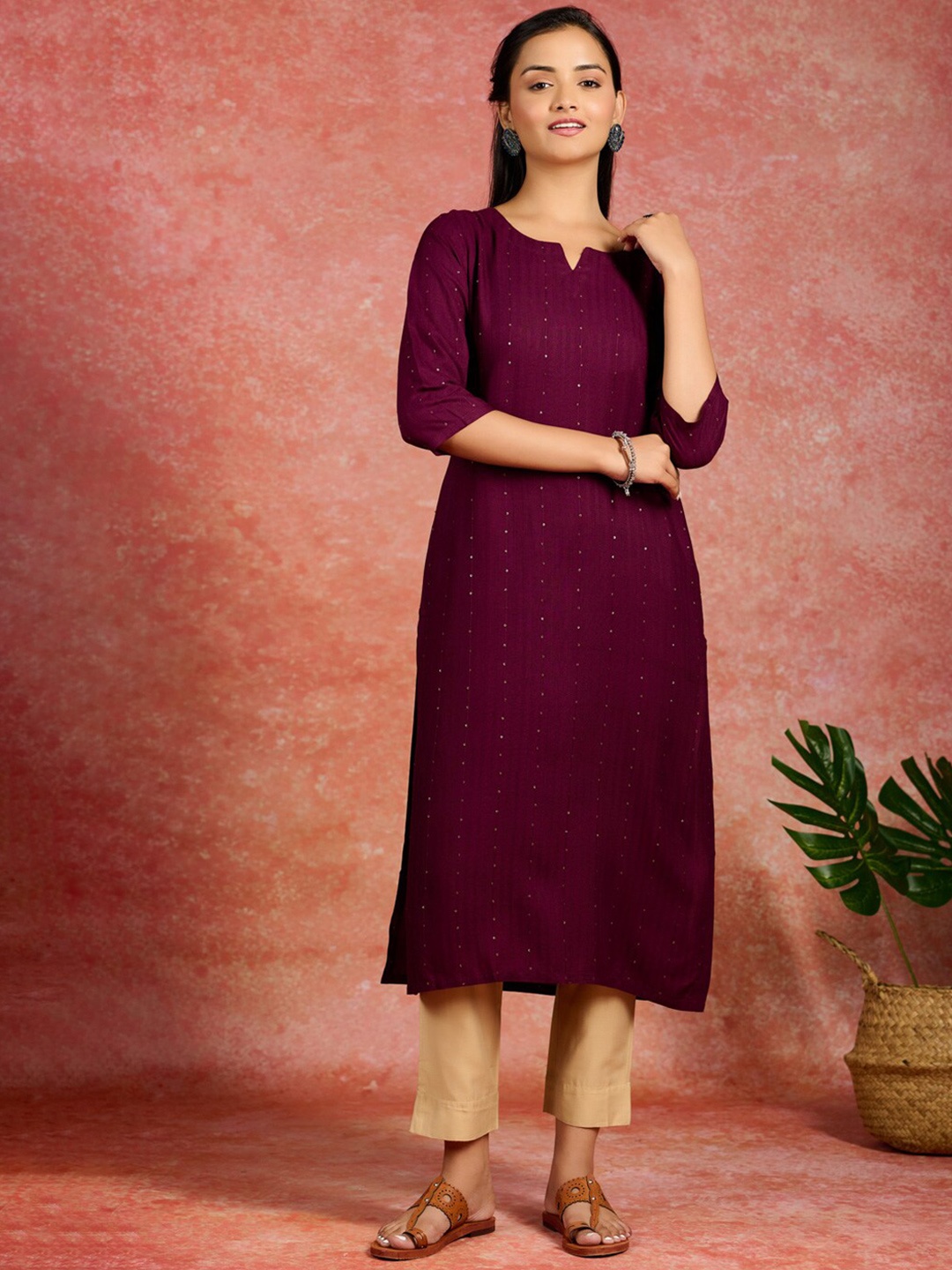 

Libas Sequinned Thread Work Kurta, Burgundy