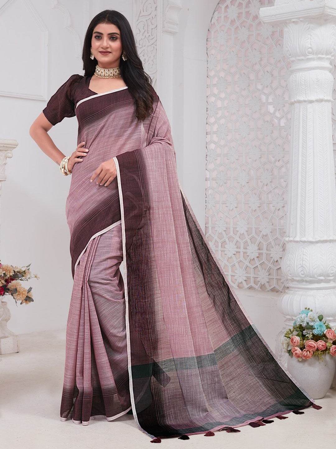 

GAJARAI Linen Blend Saree, Purple