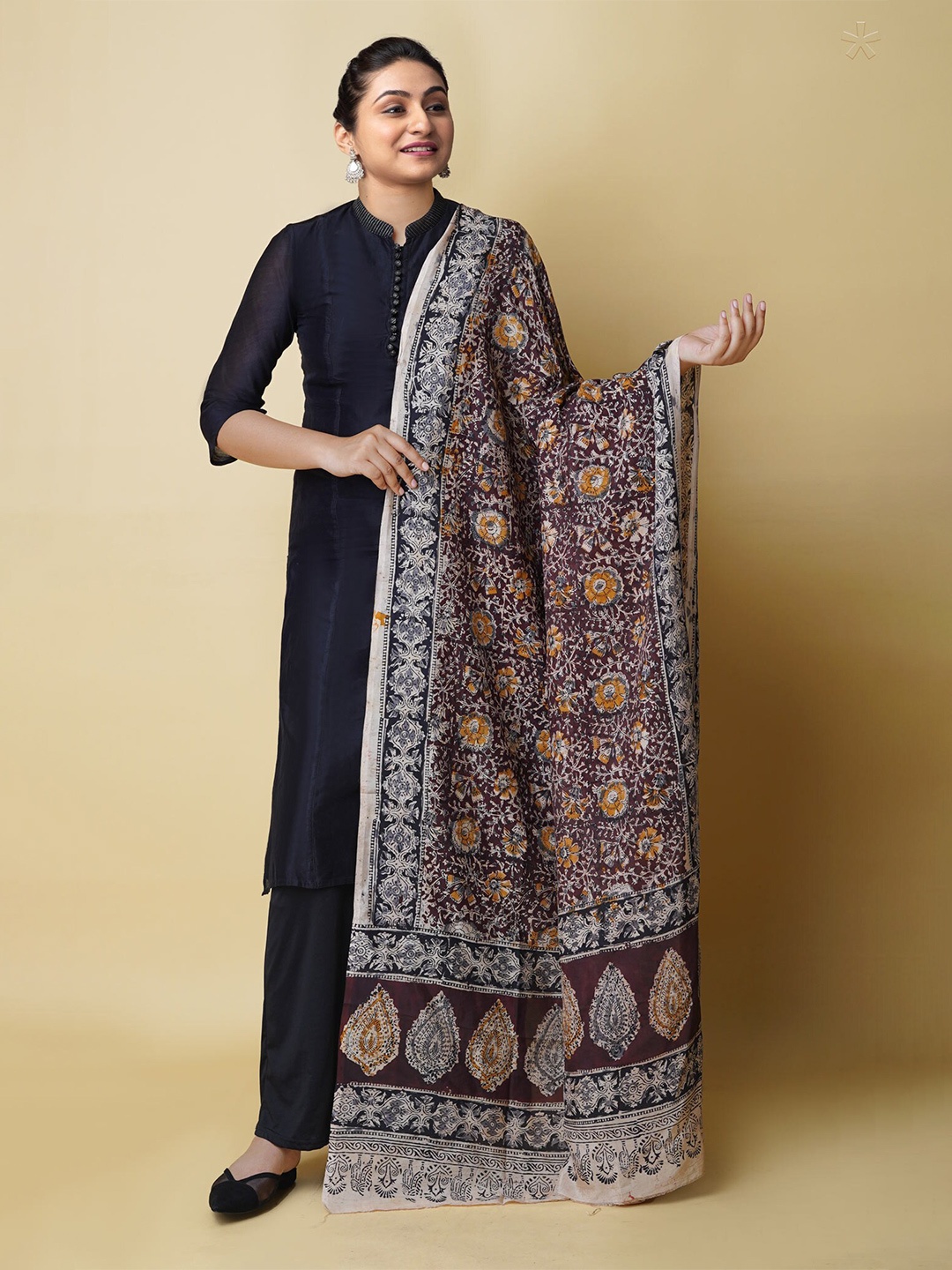 

Unnati Silks Ethnic Motifs Printed Kalamkari Dupatta, Brown