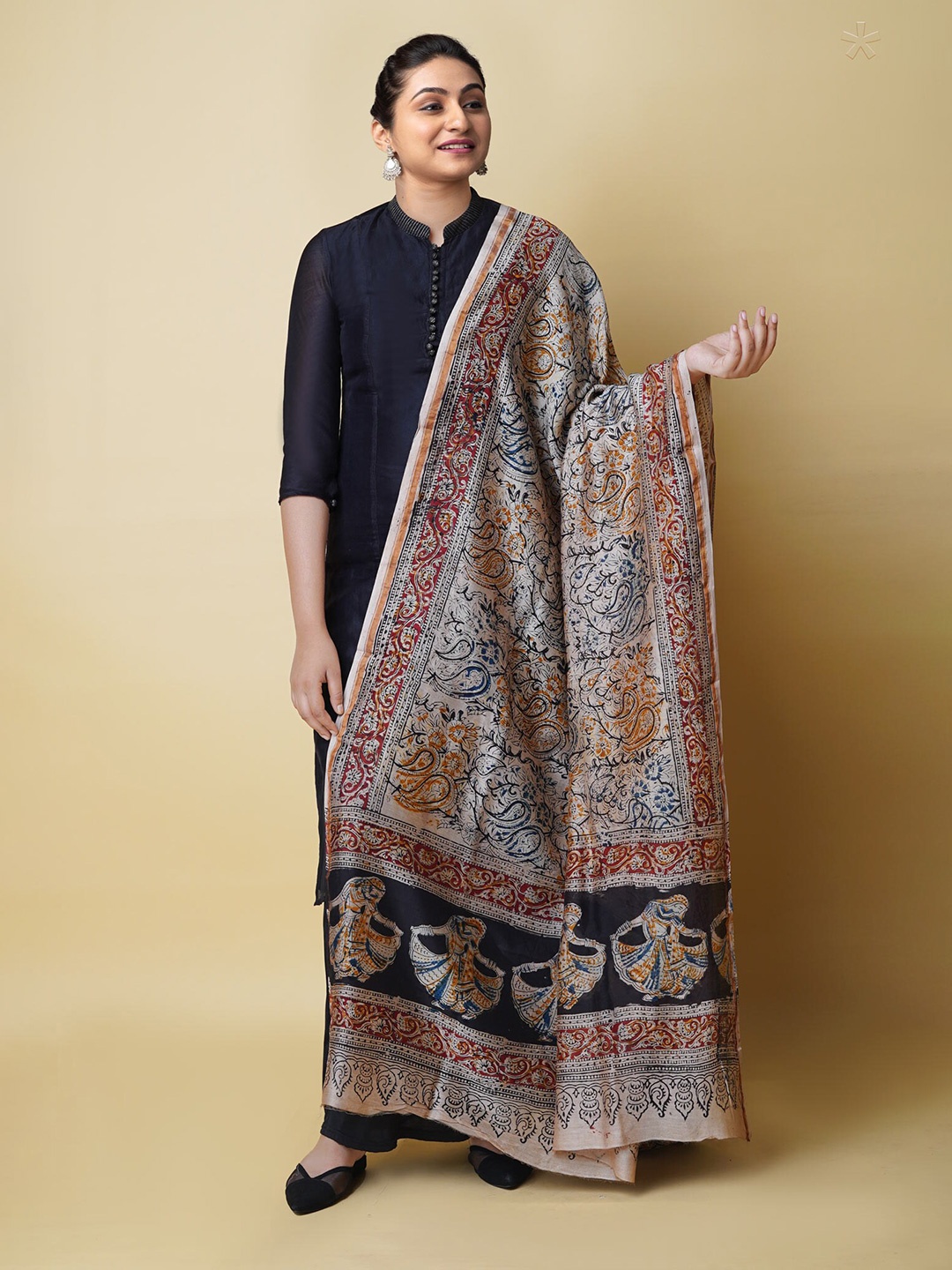 

Unnati Silks Ethnic Motifs Printed Kalamkari Dupatta, Cream