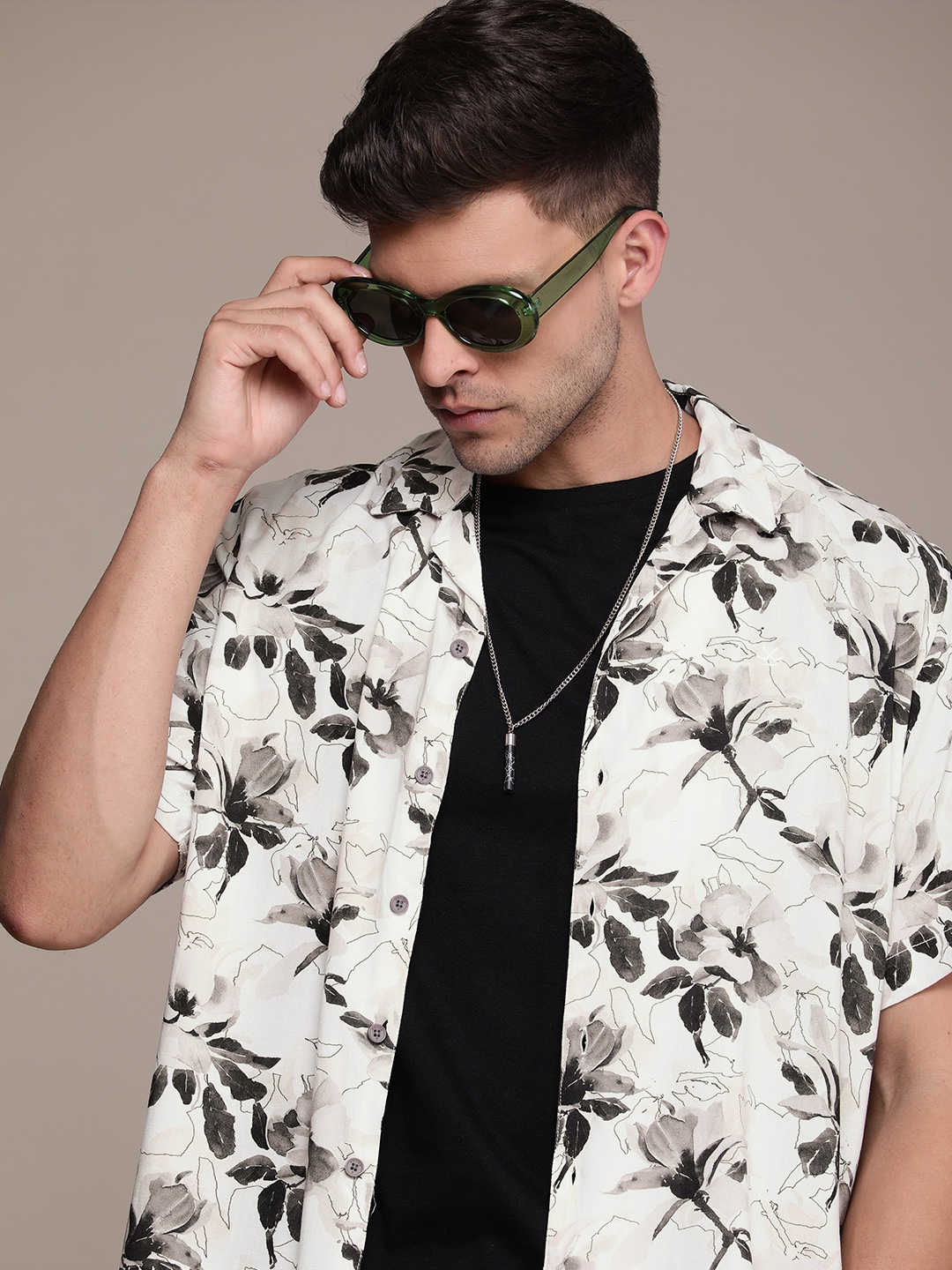 

WROGN Floral Printed Cuban Collar Casual Shirt, White