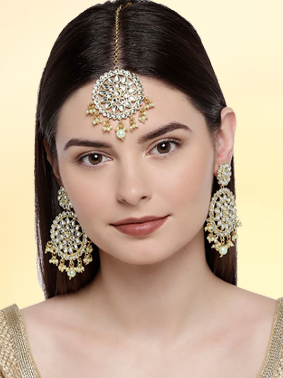 

Anouk Gold Plated Kundan Studded & Pearl Beaded Jewellery Set