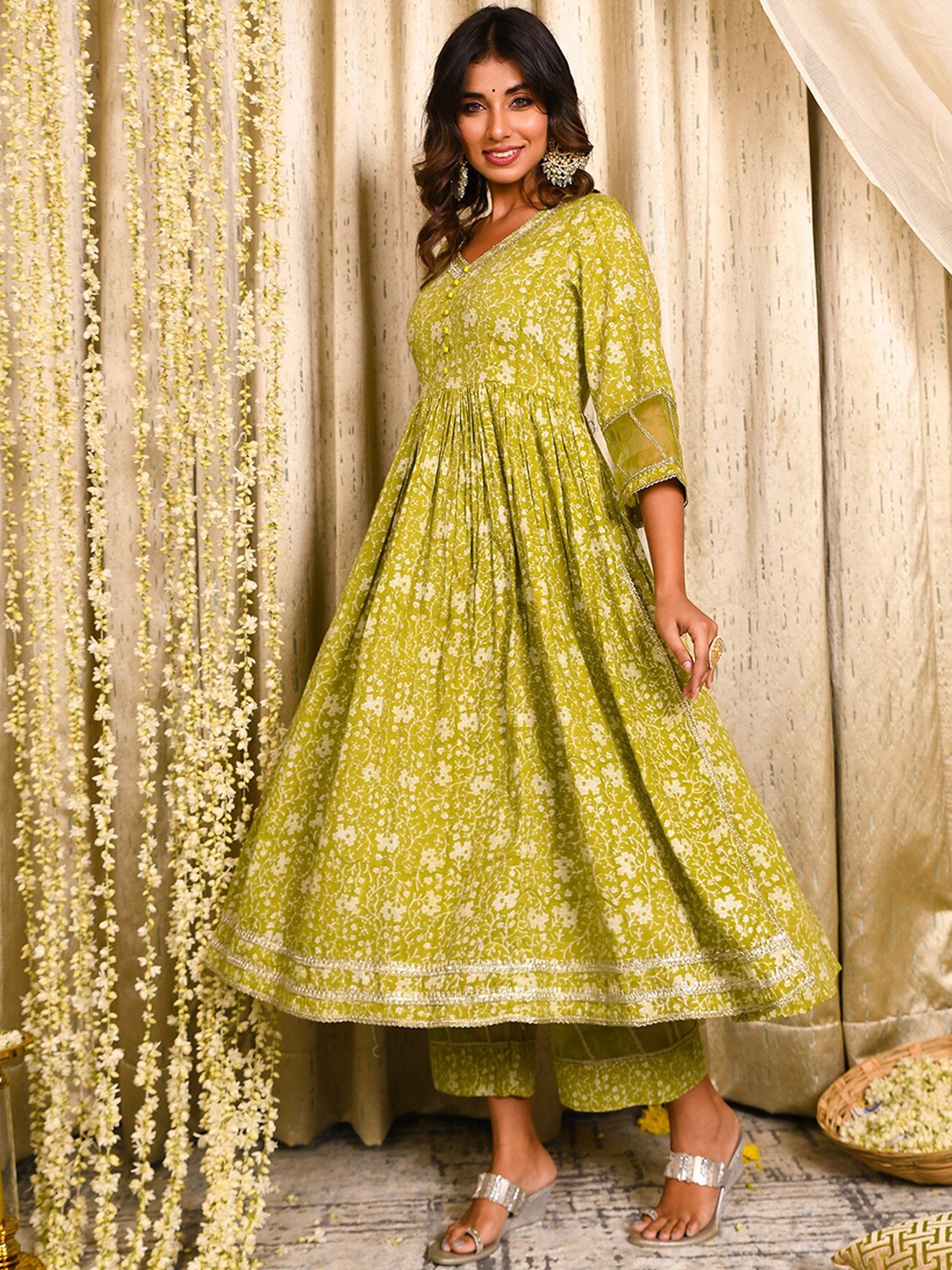 

Mulmul Floral Printed Gotta Patti Satin Anarkali Kurta with Trousers, Olive