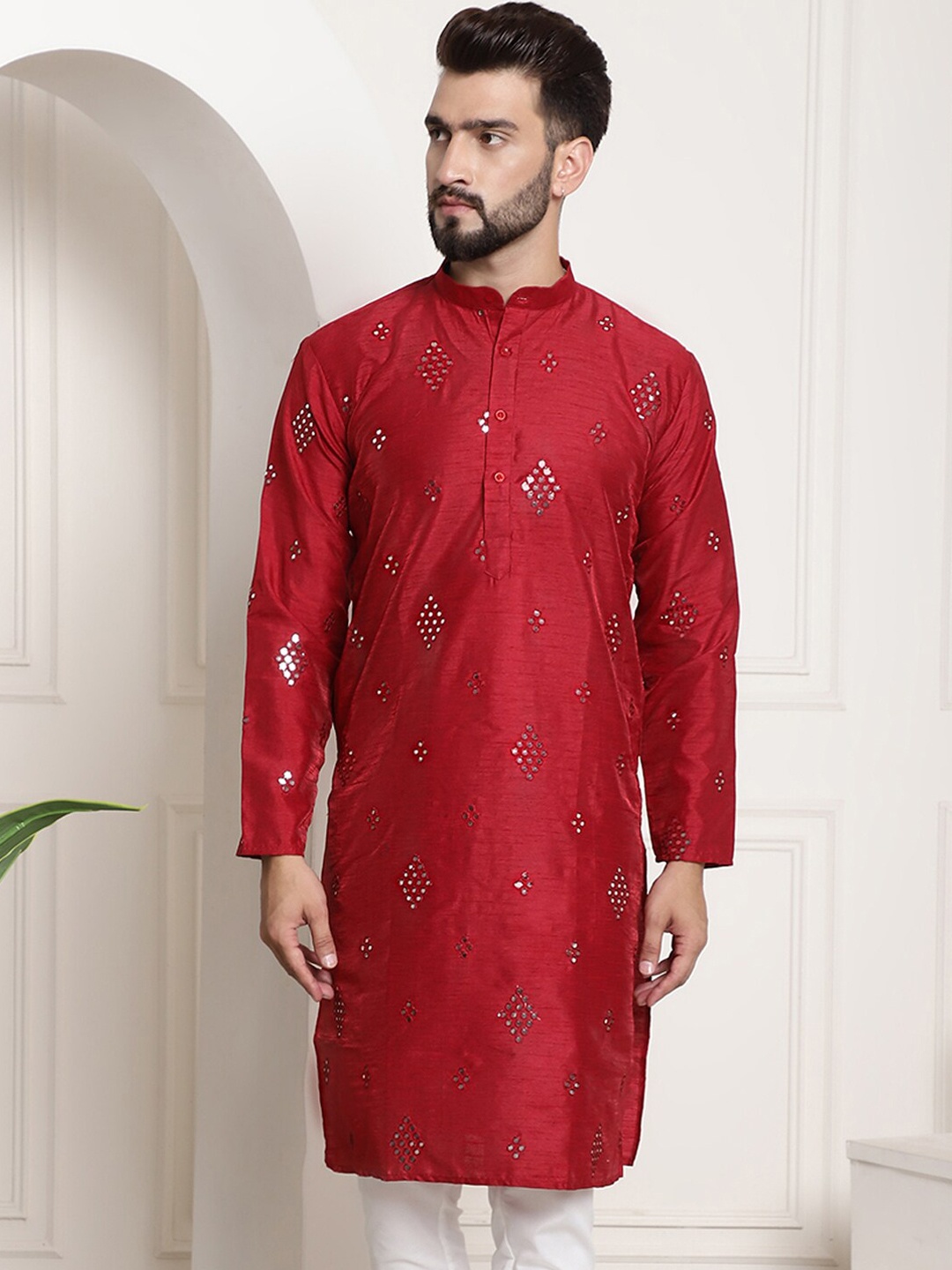 

SOJANYA Ethnic Motifs Mirror Work Kurta, Maroon