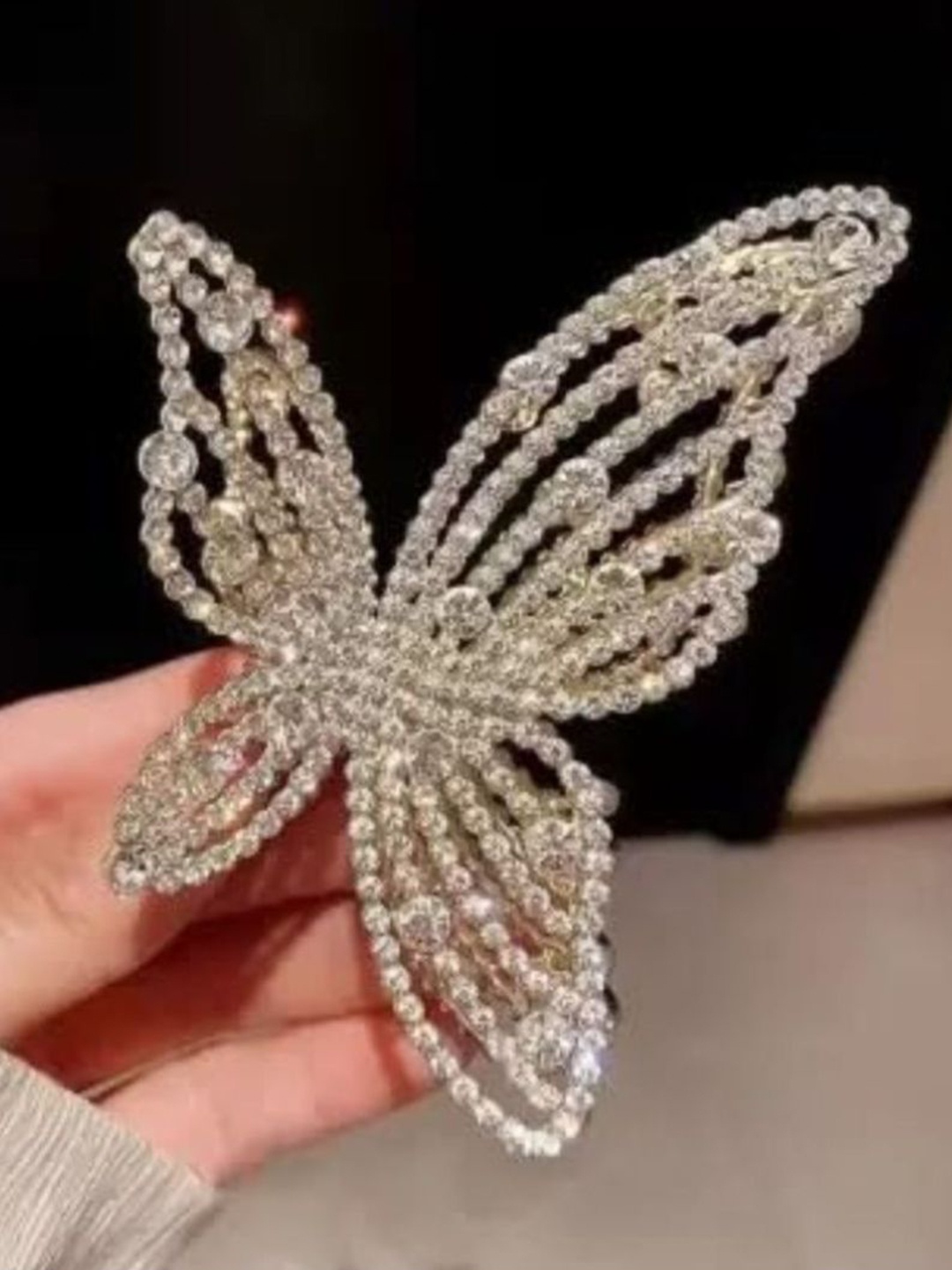 

DN Creation Embellished Butterfly Claw Clip, White