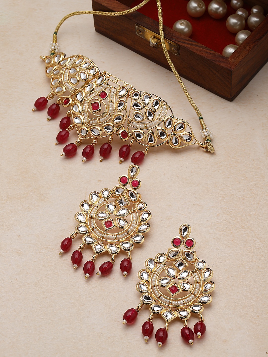 

PANASH Gold Plated Kundan Stone Studded Choker Jewellery Set