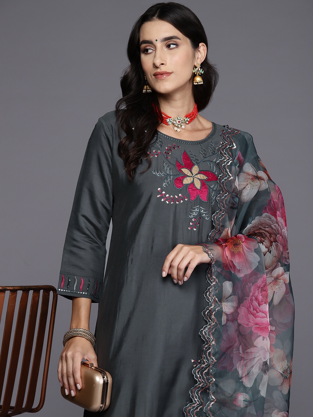 

Indo Era Women Floral Embroidered Regular Sequinned Kurta with Trousers & With Dupatta, Grey