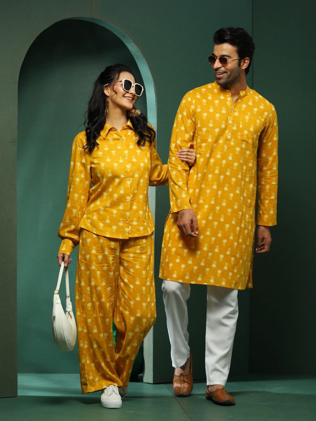 

AKS Ethnic Motifs Printed Mandarin Collar Pure Cotton Straight Kurta, Yellow
