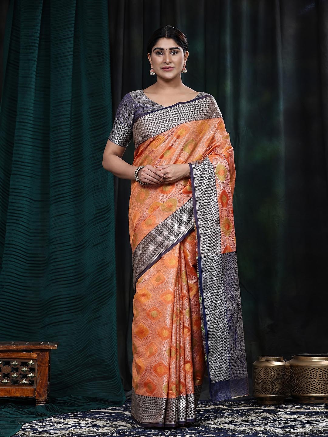 

JUST FASHION Ethnic Motifs Woven Design Zari Art Silk Banarasi Saree, Peach