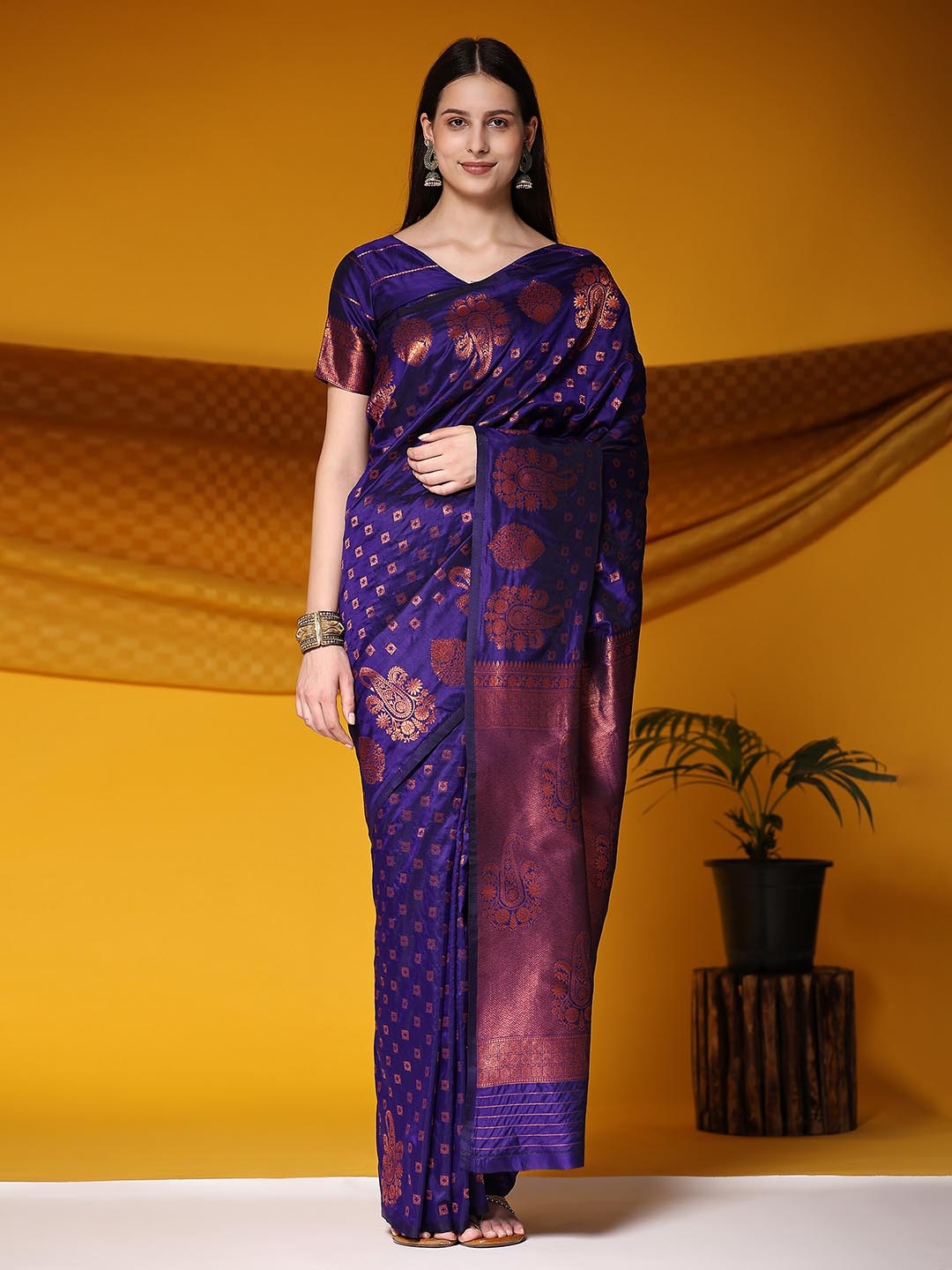 

JUST FASHION Ethnic Motifs Woven Design Zari Detailed Saree, Purple