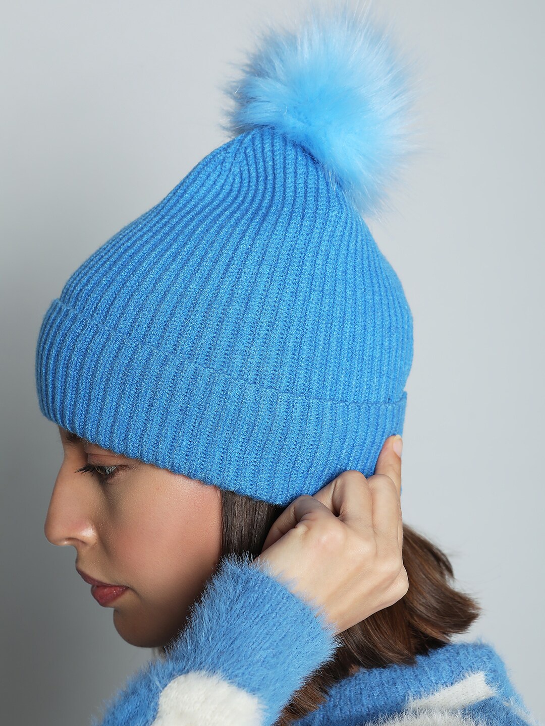 

Vero Moda Women Pompom Beanie, Blue