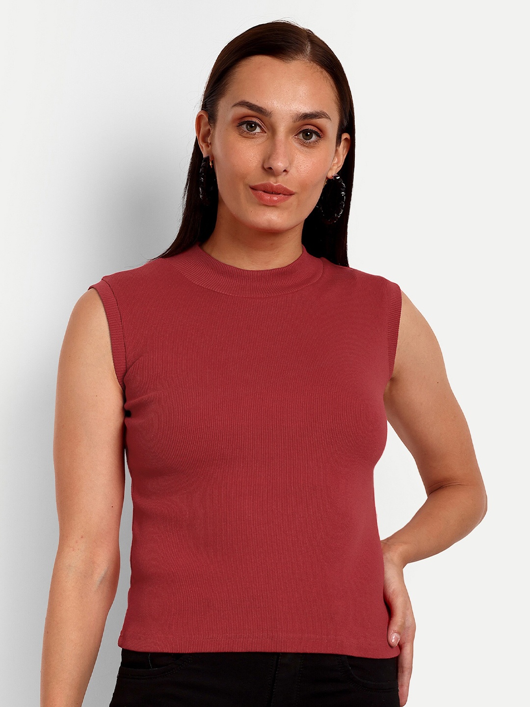 

VISO Round Neck Fitted Top, Red