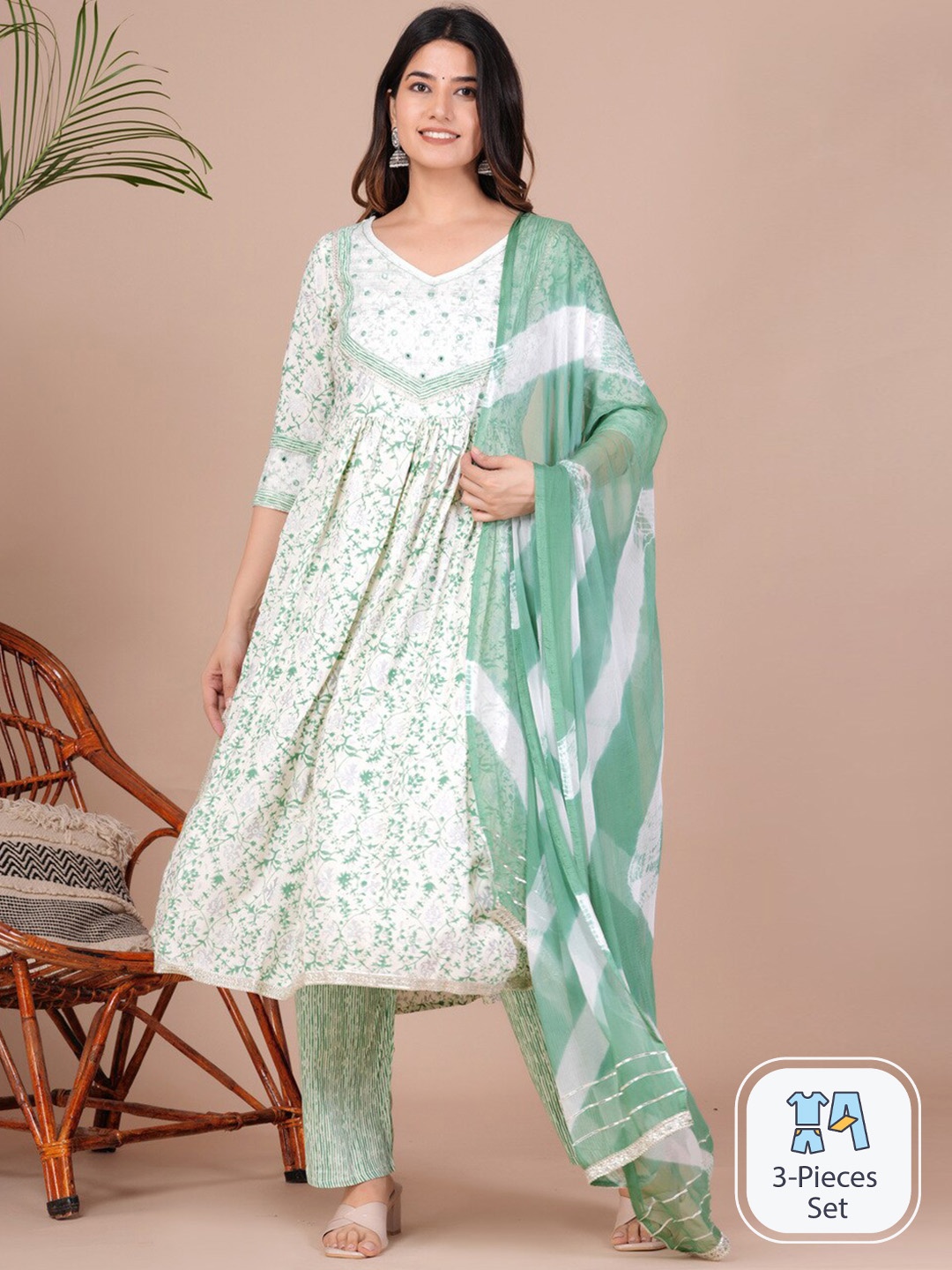 

TOULIN Floral Printed Kurta & Palazzos With Dupatta, Green