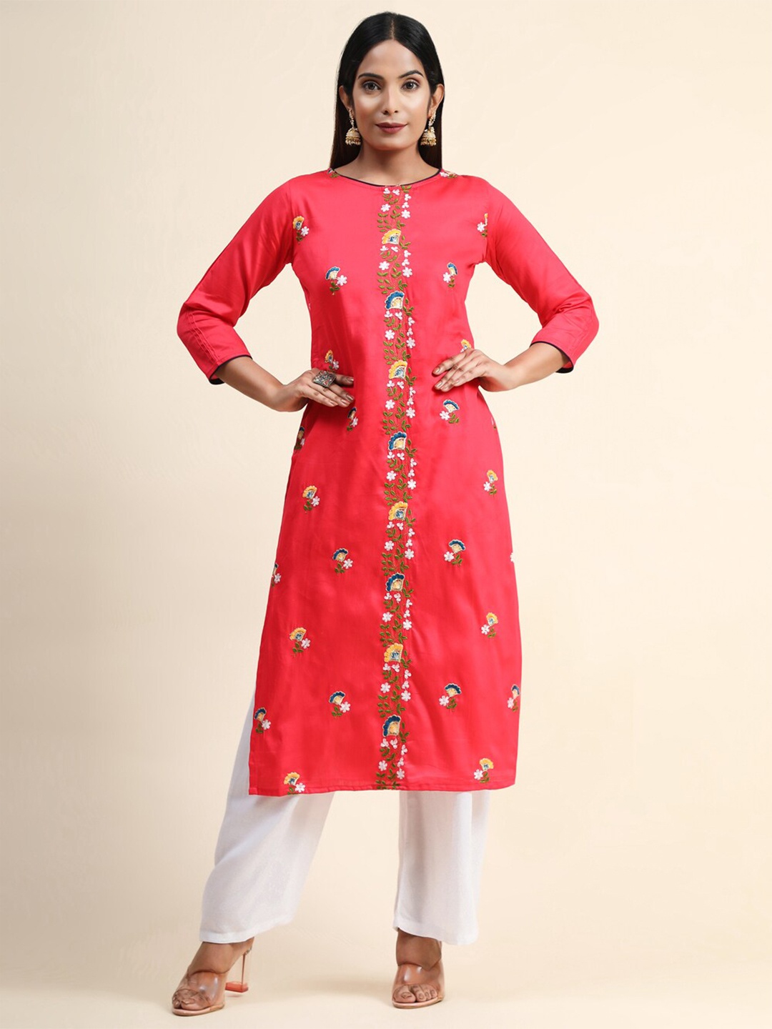 

Growish Floral Embroidered Straight Kurta, Pink