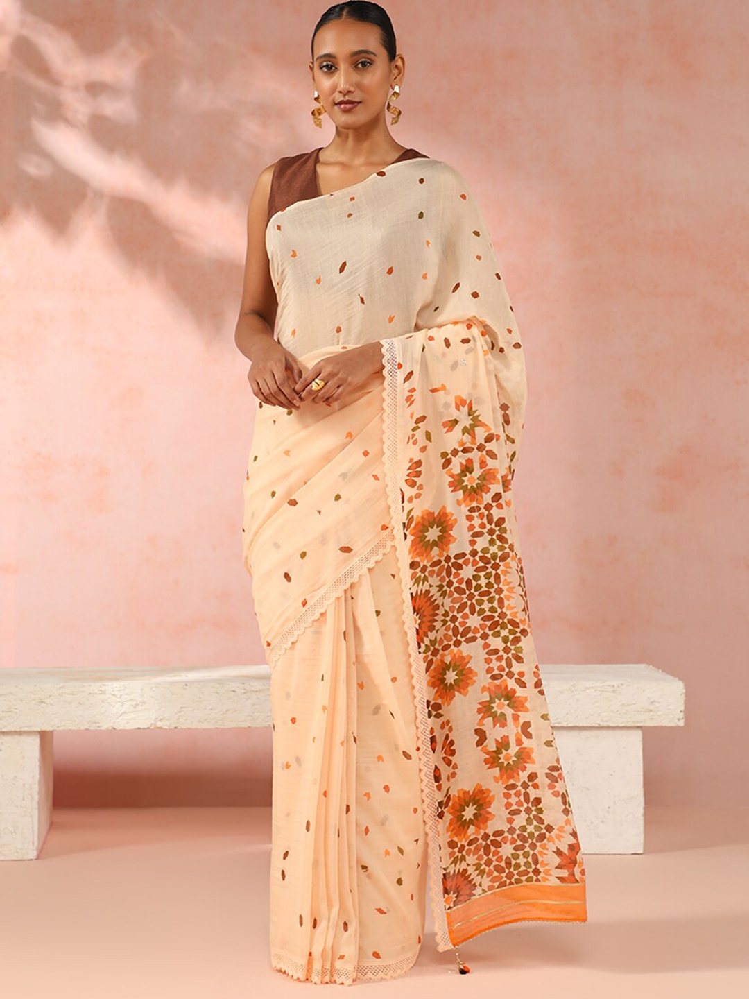 

Taneira Floral Silk Cotton Saree, Cream